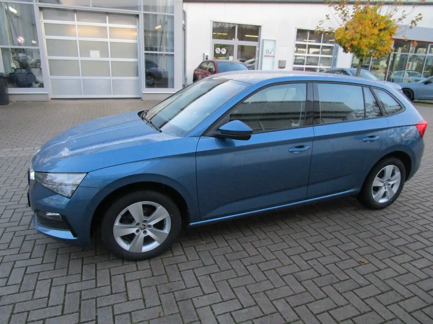 Skoda Scala Ambition Azul - 2