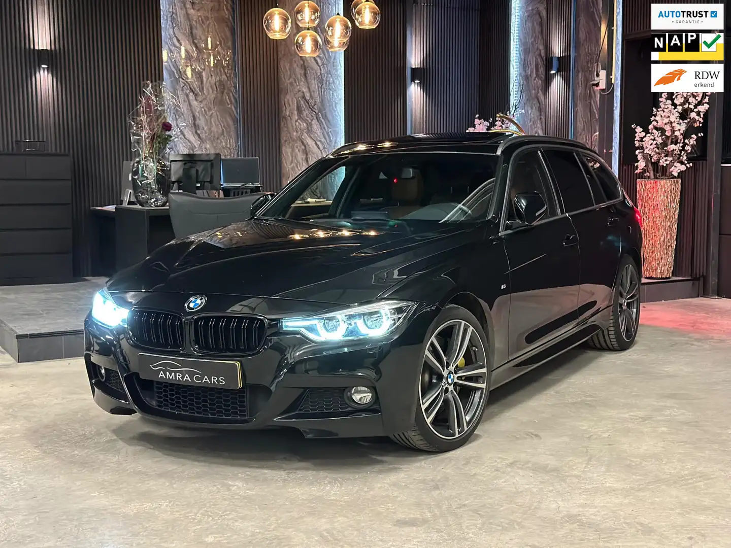 BMW 320 3-serie Touring 320i M percomance|PANO|LEDER|CARPL Zwart - 1
