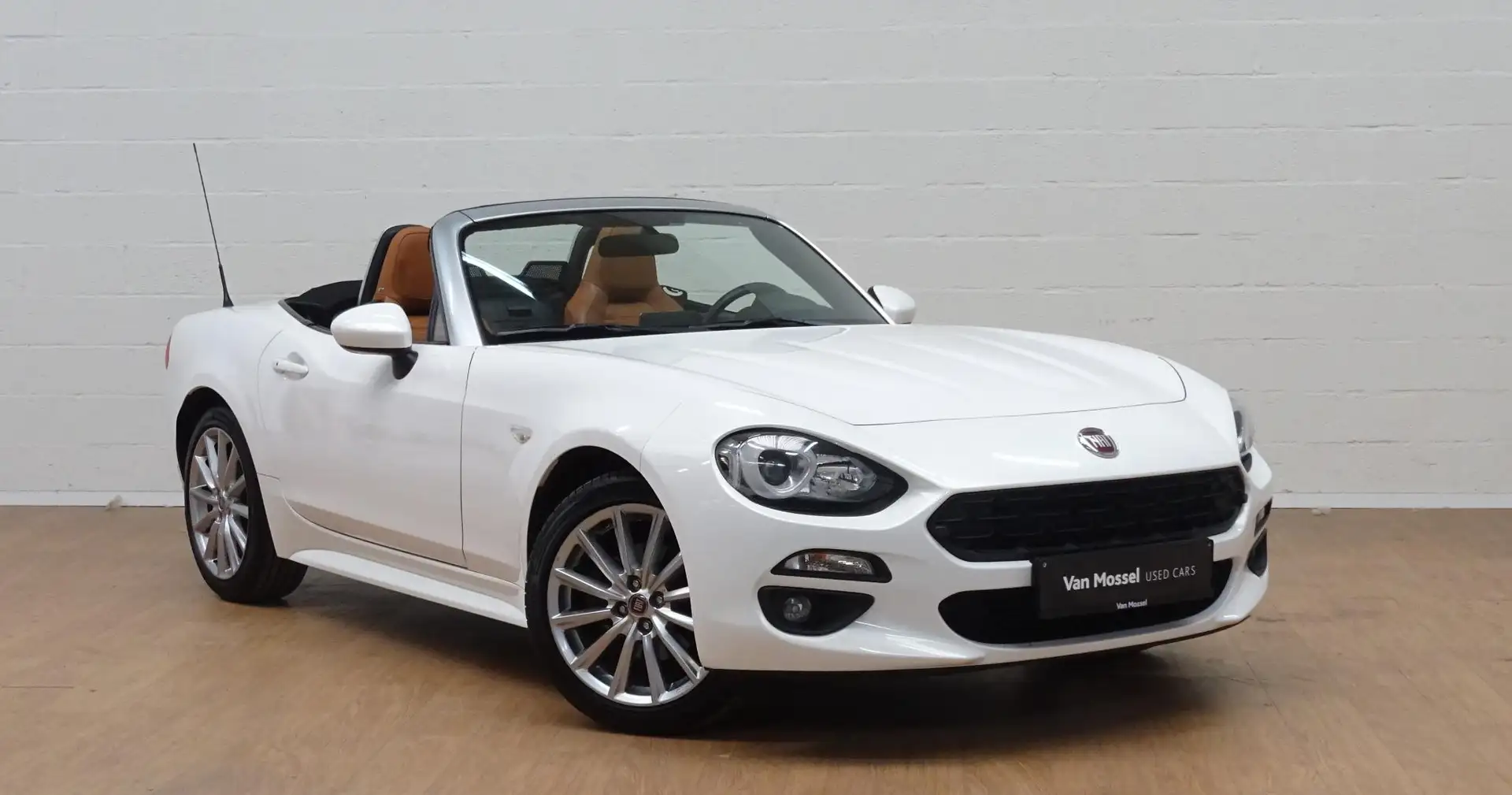 Fiat 124 Spider 1.4T Lusso+gps+camera+park pilot+leder Wit - 2