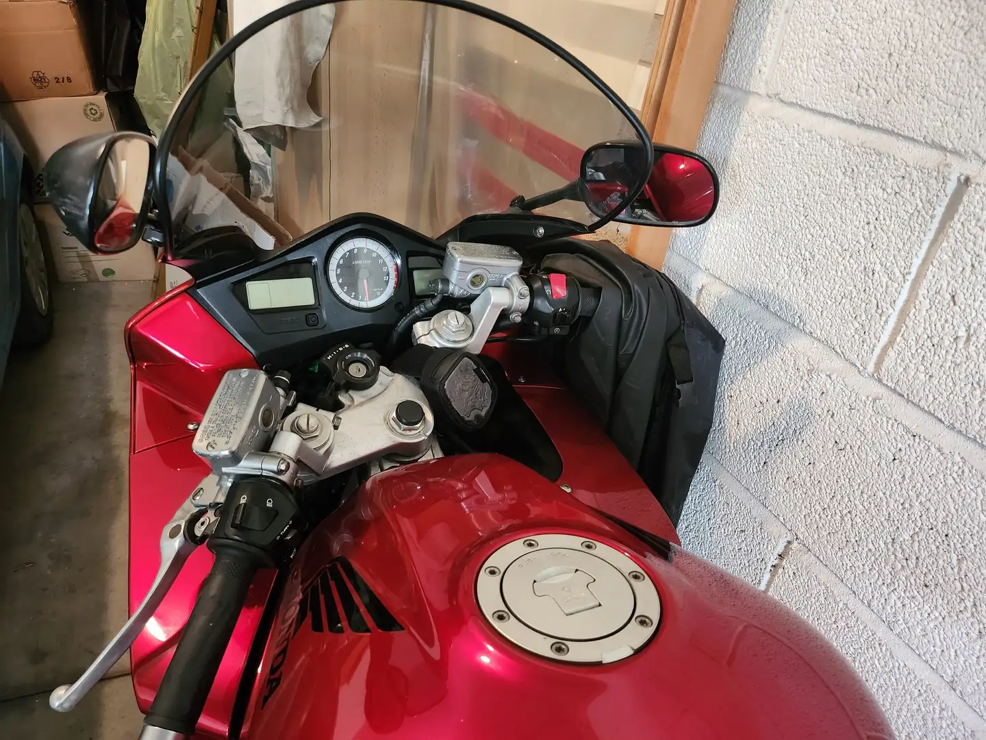 Honda VFR 800 Rouge - 2