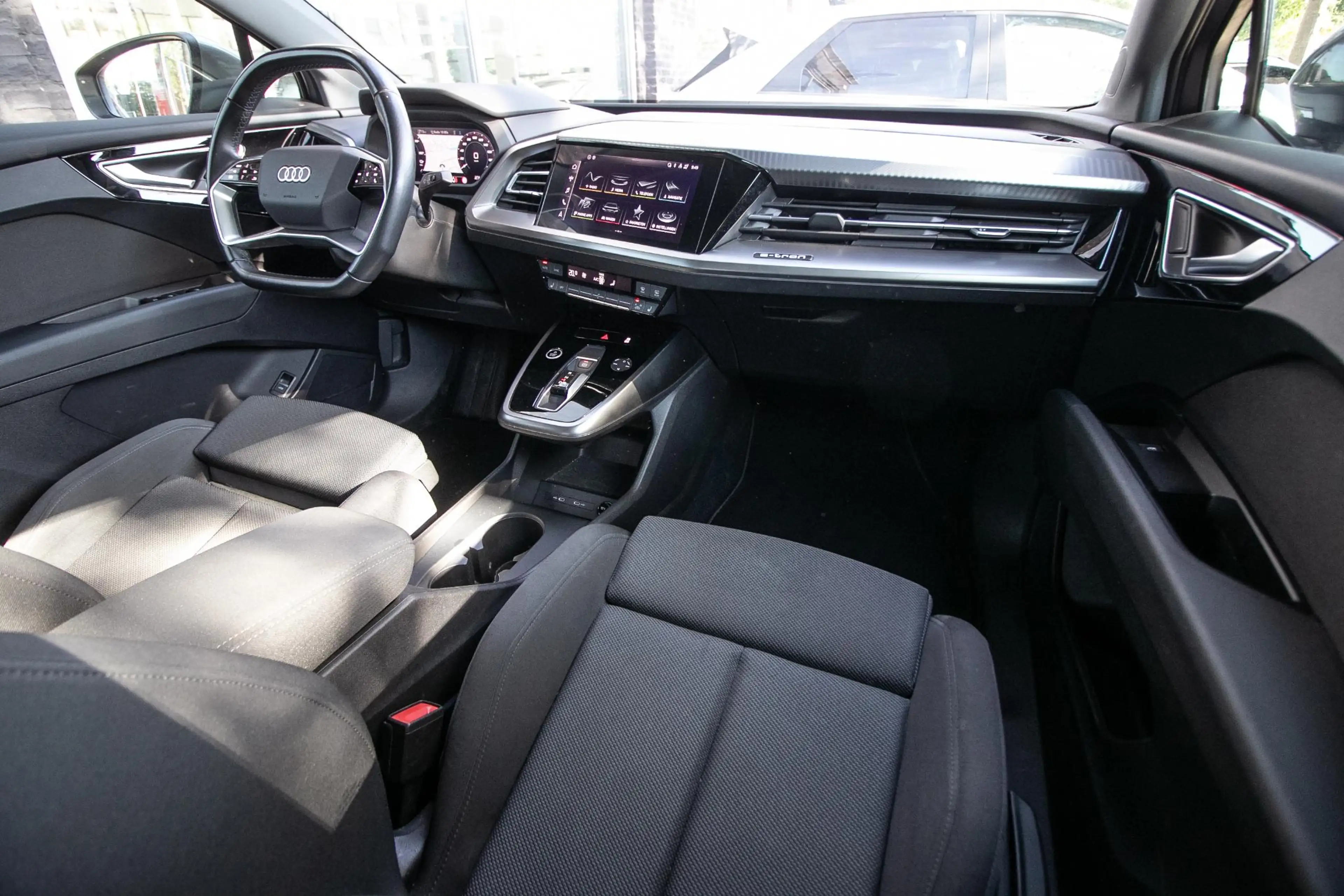 Audi Q4 e-tron 40 Launch edition Advanced 77 kWh | Soh 93,7% | Ca — photo 3