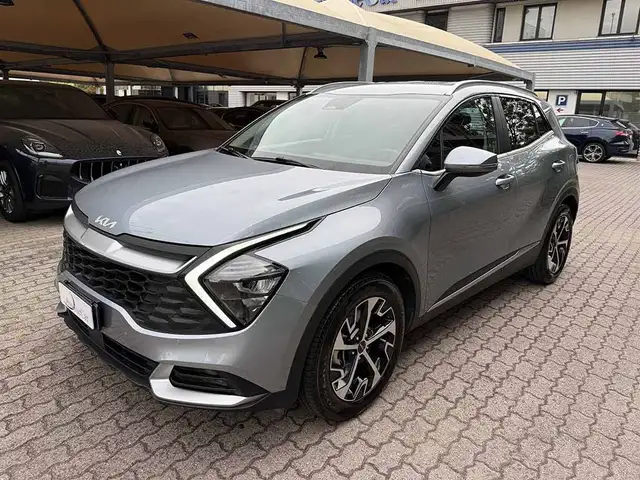Kia Sportage 1.6 crdi mhev Style MODEL YEARS 23 VEDI LEVA MARCE NUOVO MODELLO TELECAMERA CARPLAY PREZZO REALE