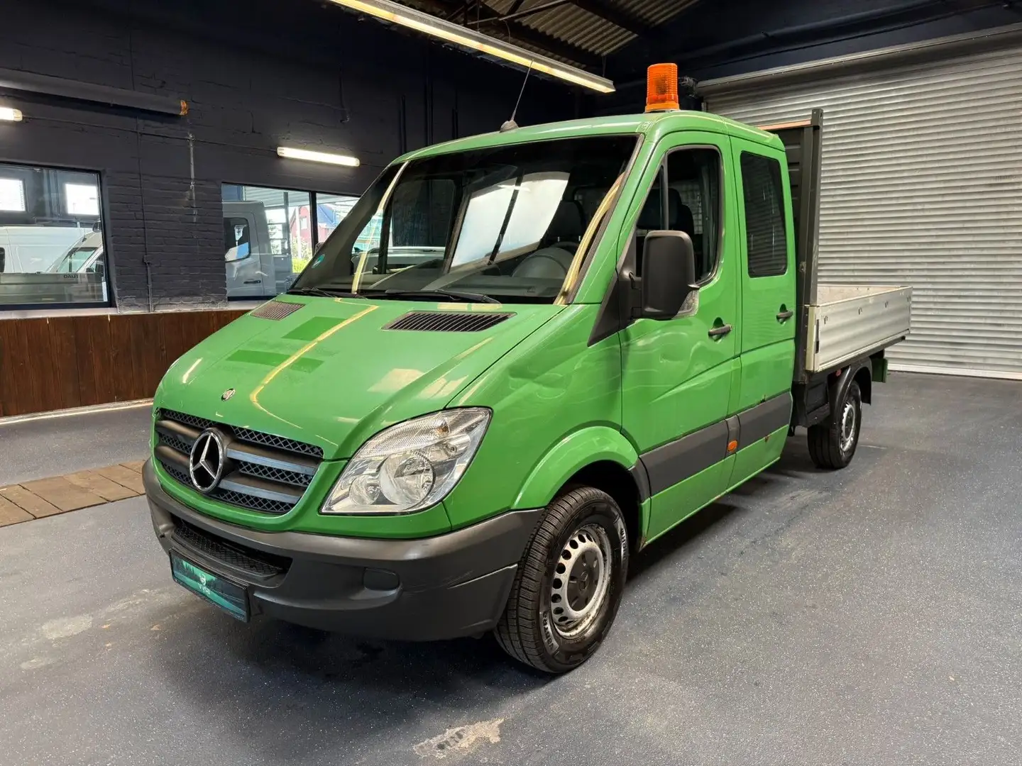 Mercedes-Benz Sprinter 209 DoKa Pritsche AHK 108TKM TÜV NEU! Vert - 2