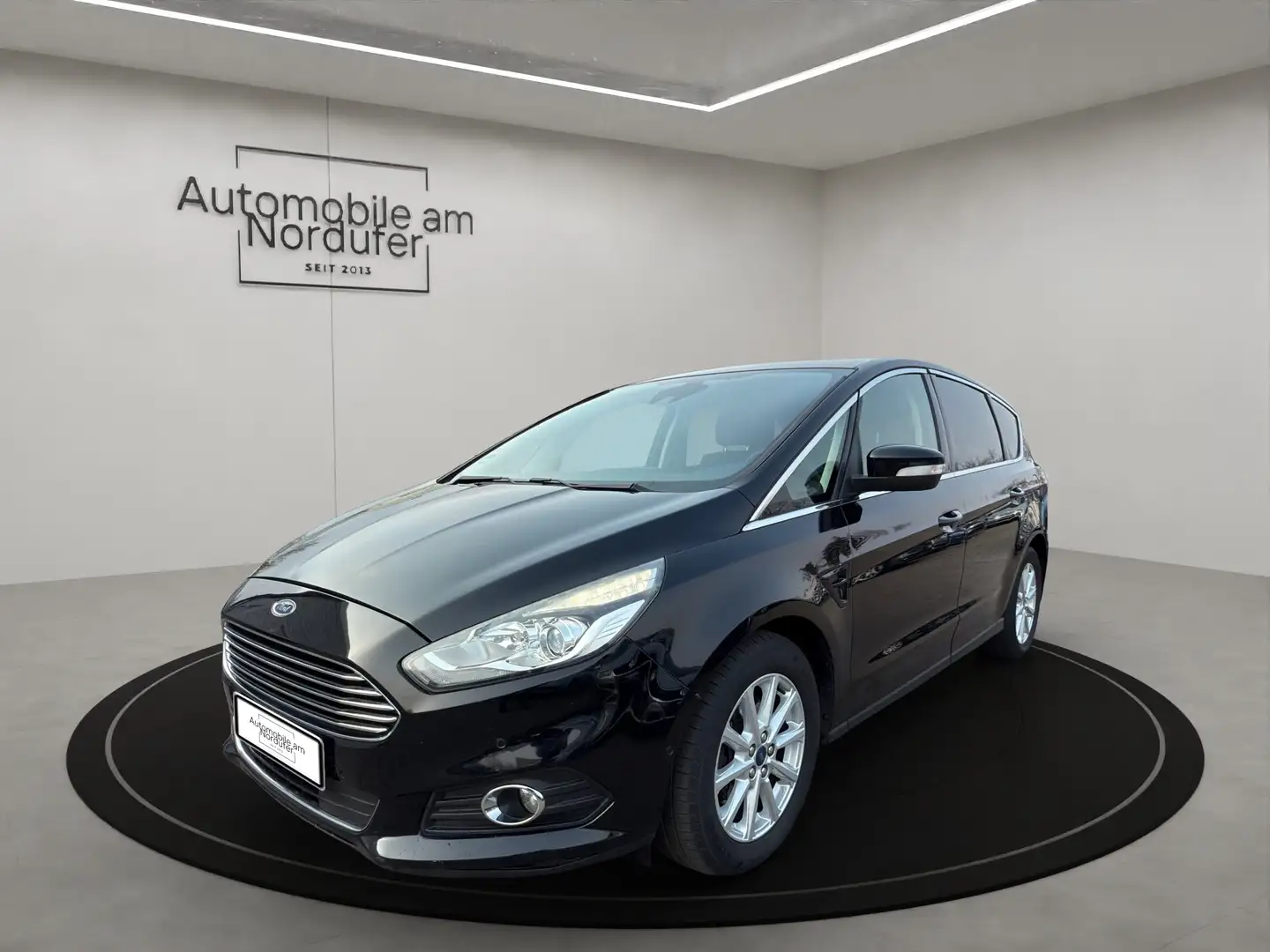 Ford S-Max 2.0 TDCi Titanium AWD-Scheckheft-AHK-Navi-PDC Schwarz - 1