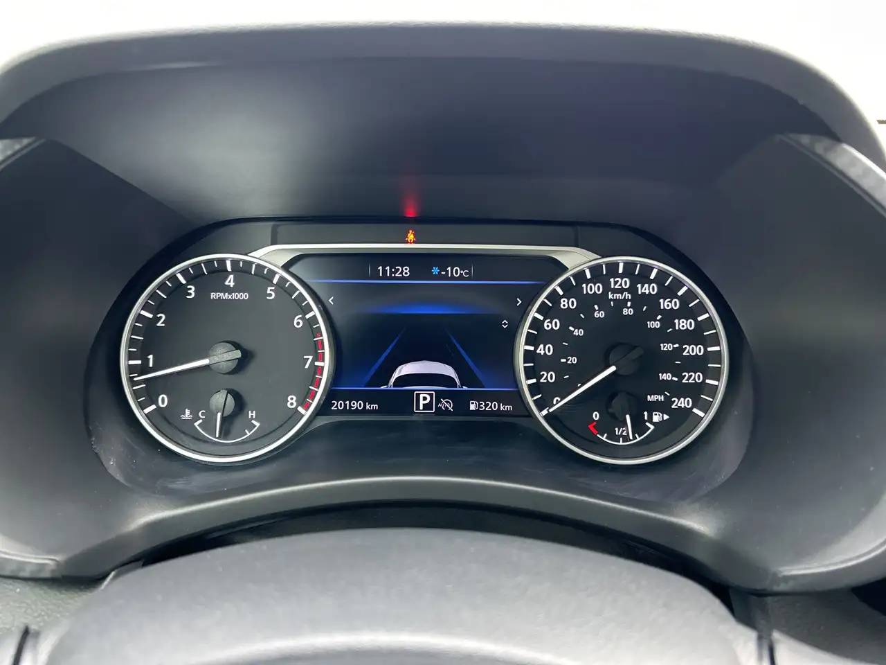 Nissan Sentra снимка Nissan Sentra