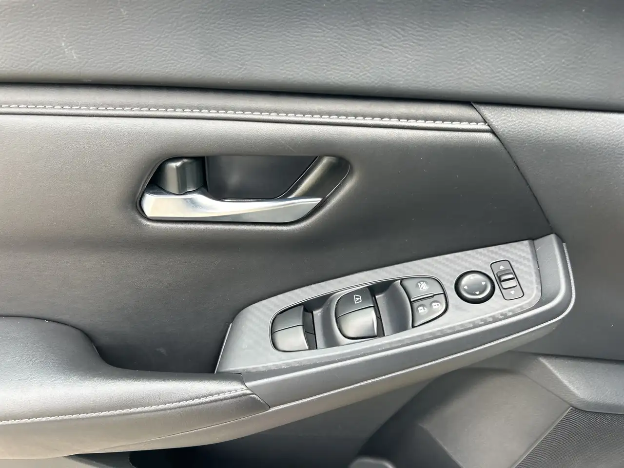 Nissan Sentra снимка Nissan Sentra