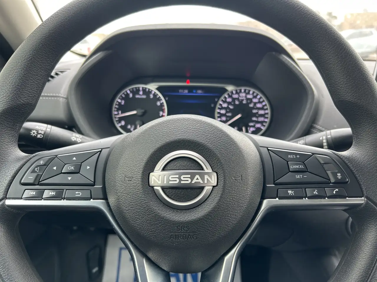 Nissan Sentra снимка Nissan Sentra