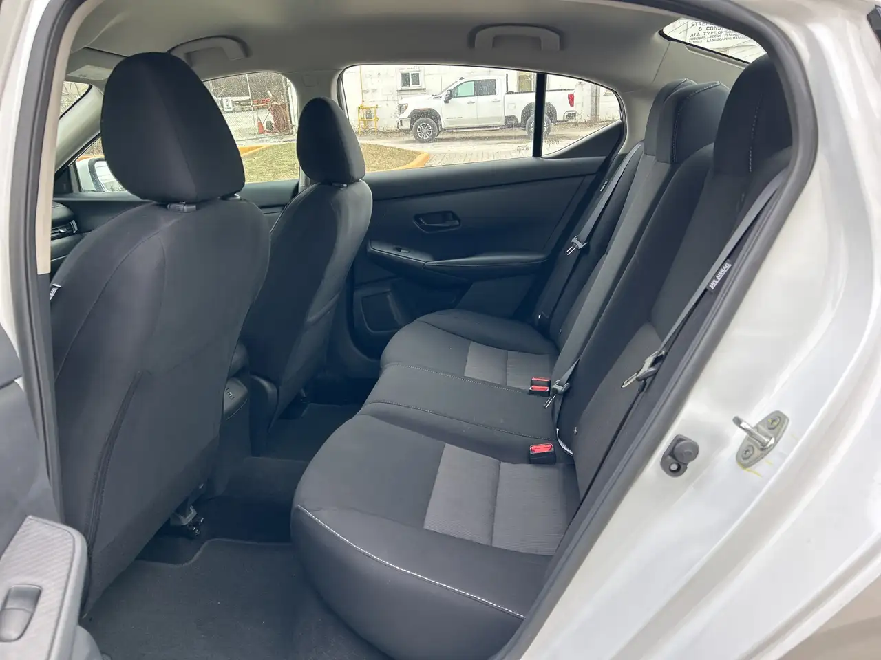 Nissan Sentra снимка Nissan Sentra
