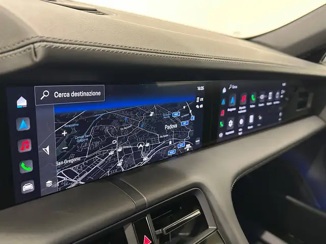 Porsche Taycan view 27