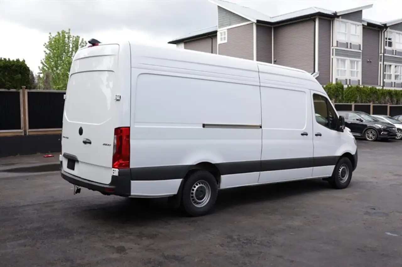 Mercedes-Benz Sprinter снимка Mercedes-Benz Sprinter