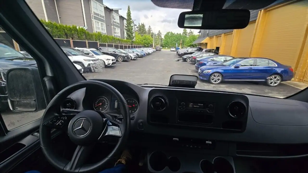 Mercedes-Benz Sprinter снимка Mercedes-Benz Sprinter