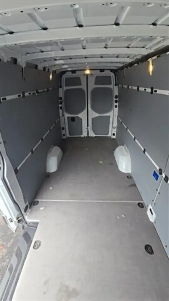 Mercedes-Benz Sprinter снимка Mercedes-Benz Sprinter