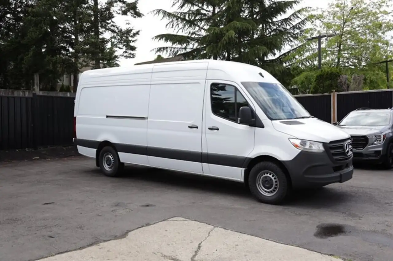 Mercedes-Benz Sprinter снимка Mercedes-Benz Sprinter