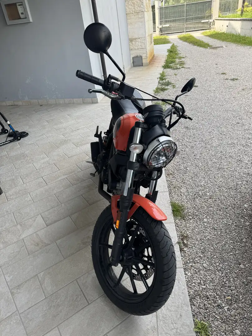Ducati Scrambler - 1