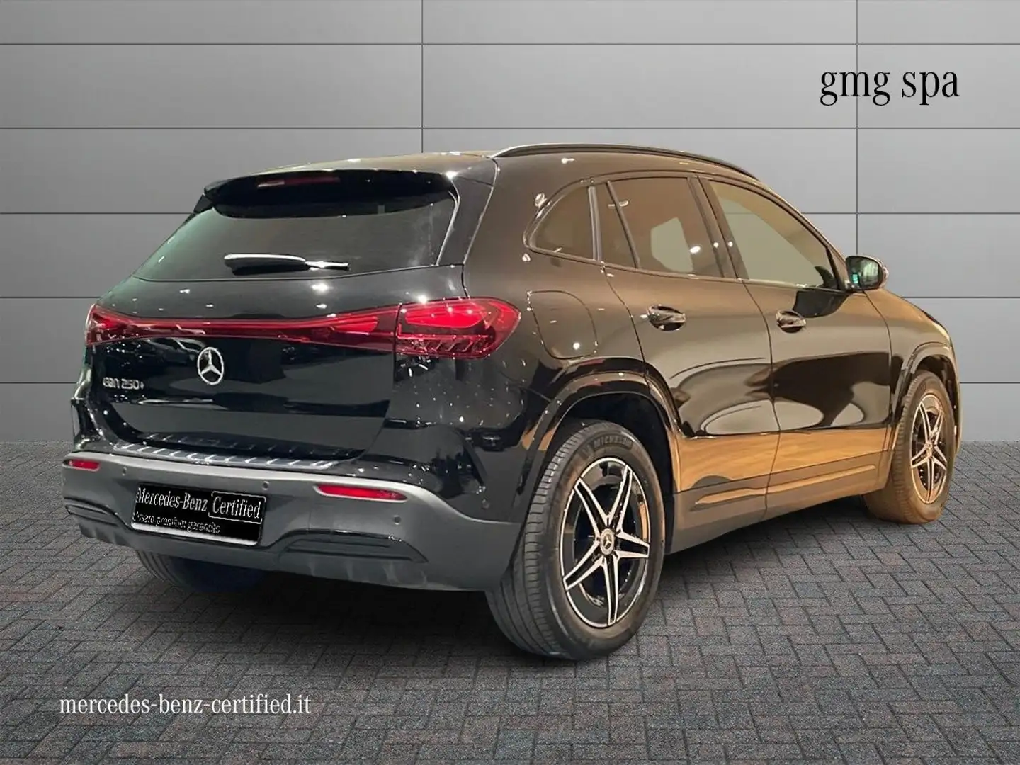 Mercedes-Benz EQA 250 250+ AMG Line Advanced Schwarz - 2
