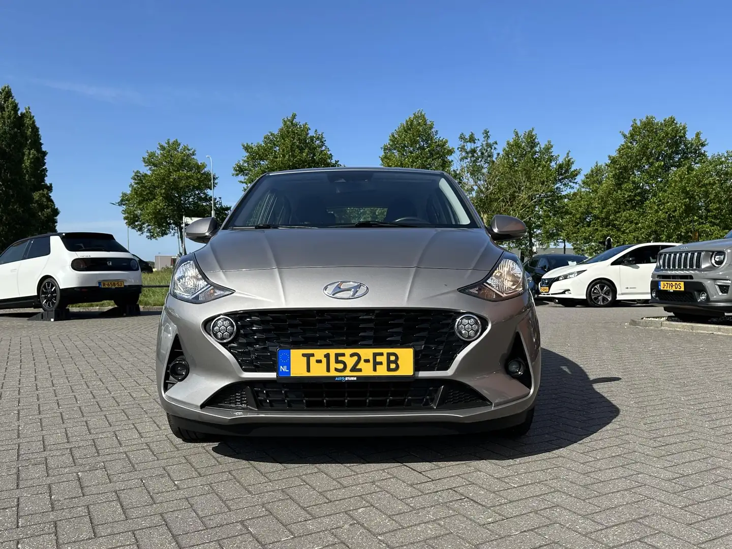 Hyundai i10 1.0 Comfort Smart | Navigatie | Camera | Apple Car Grigio - 2