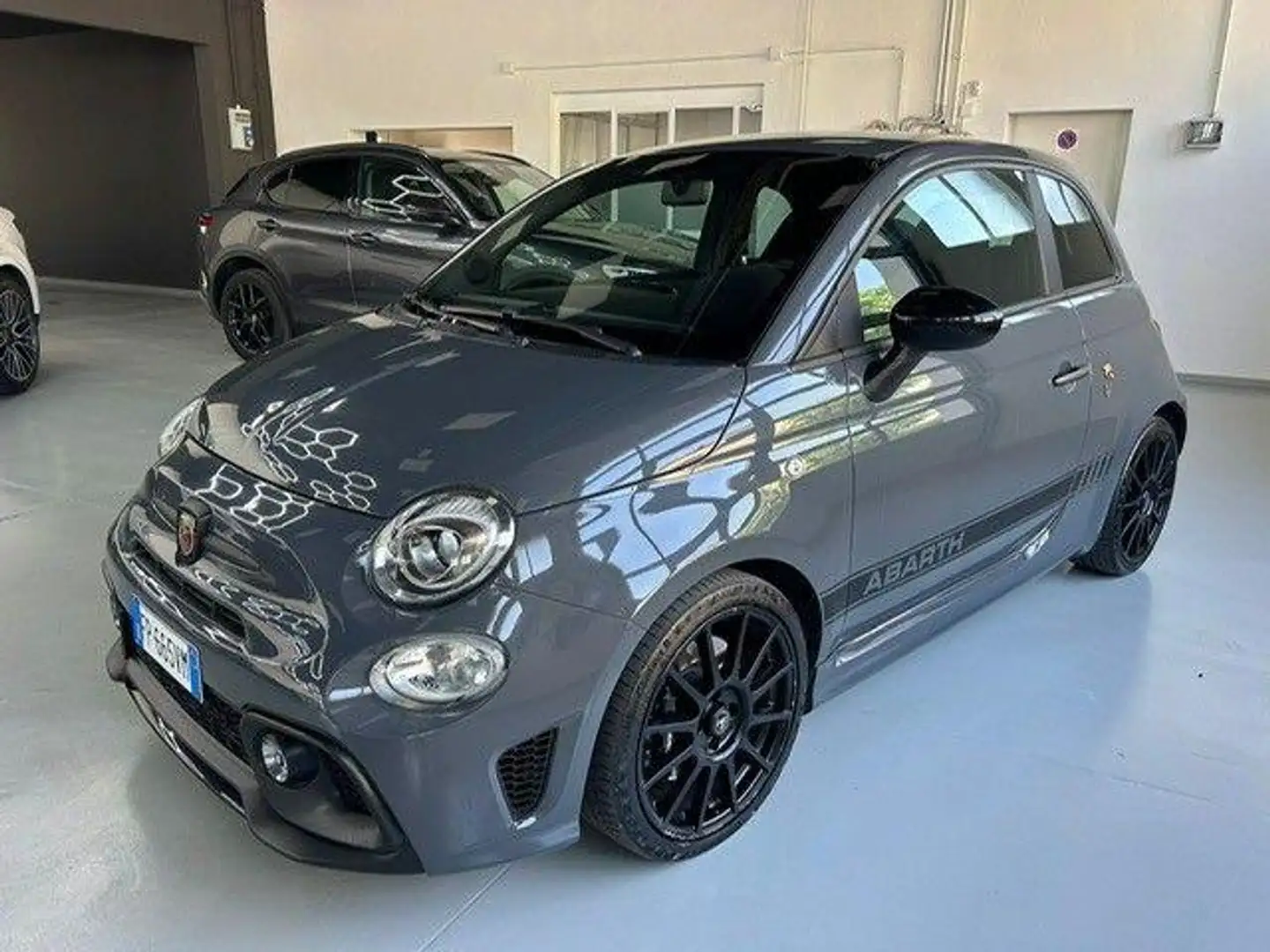 Abarth 595 Competizione 1.4 Turbo T-Jet 180 CV Competizione Gris - 1