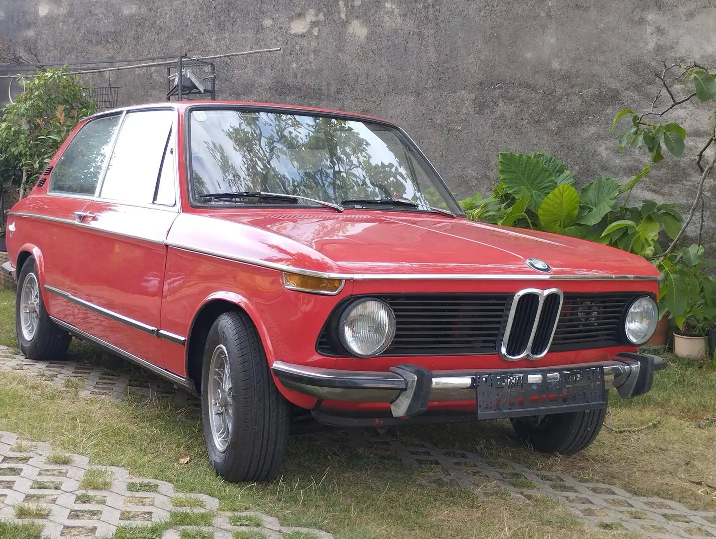BMW 2002 2002 touring Rot - 1