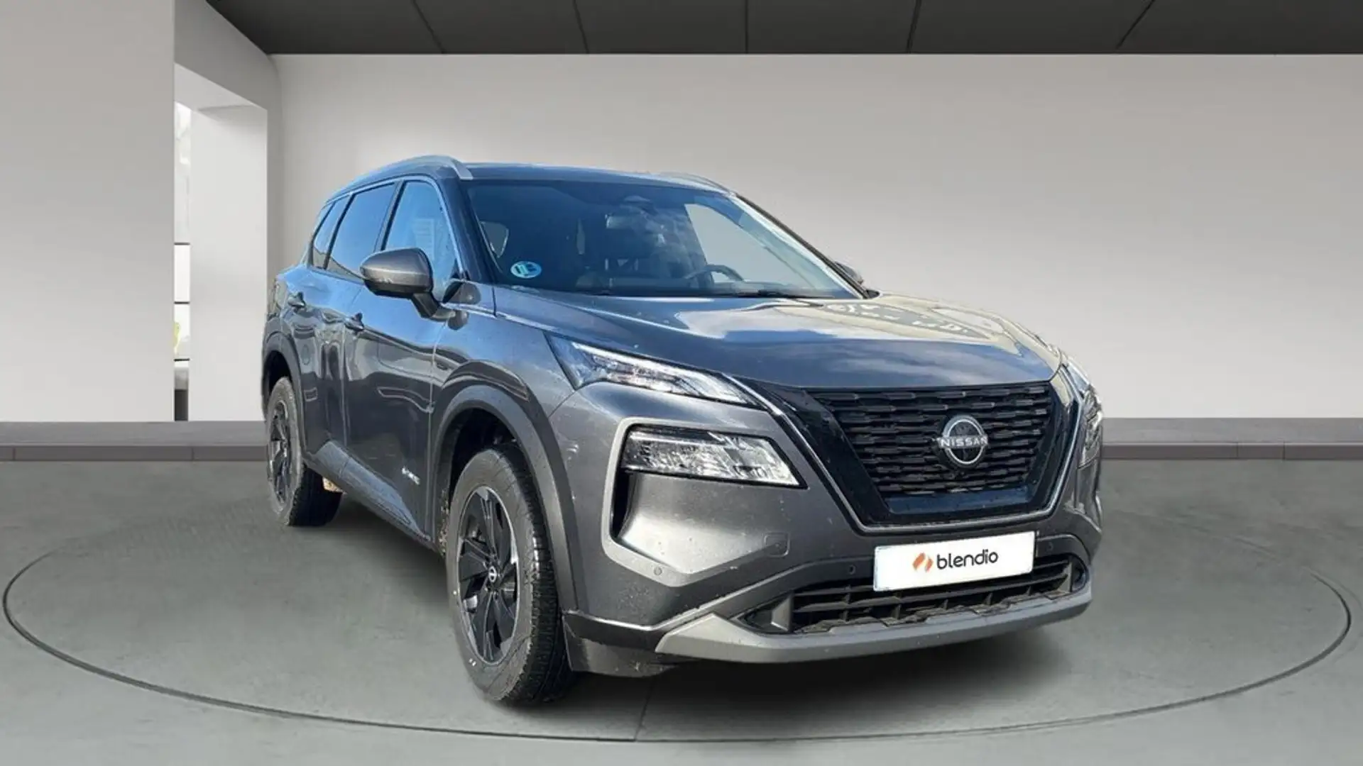 Nissan X-Trail 1.5 e-Power N-Connecta 4x2 5pl. 152kW Grau - 2