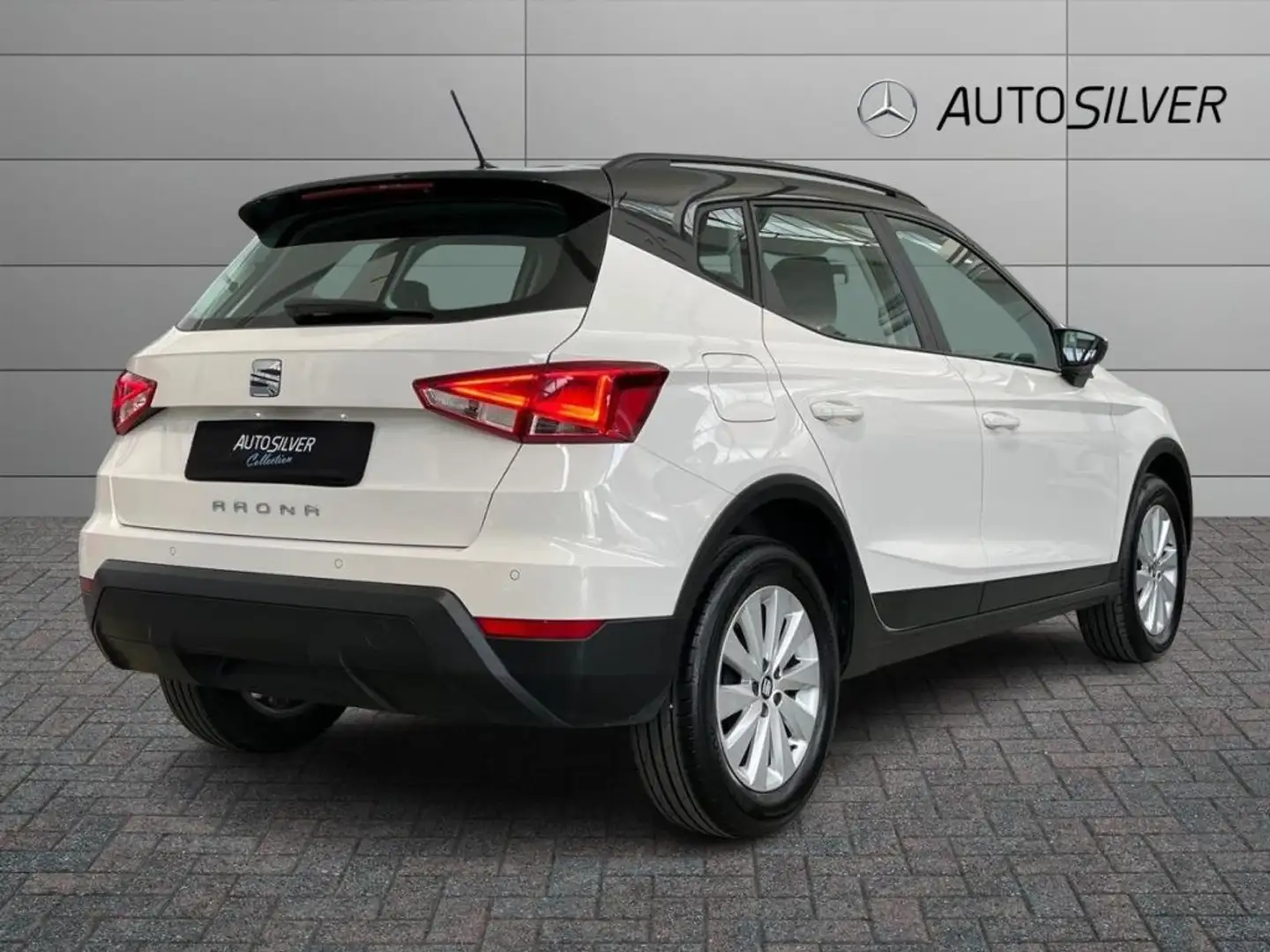 SEAT Arona 1.6 TDI 95 CV Style Bianco - 2