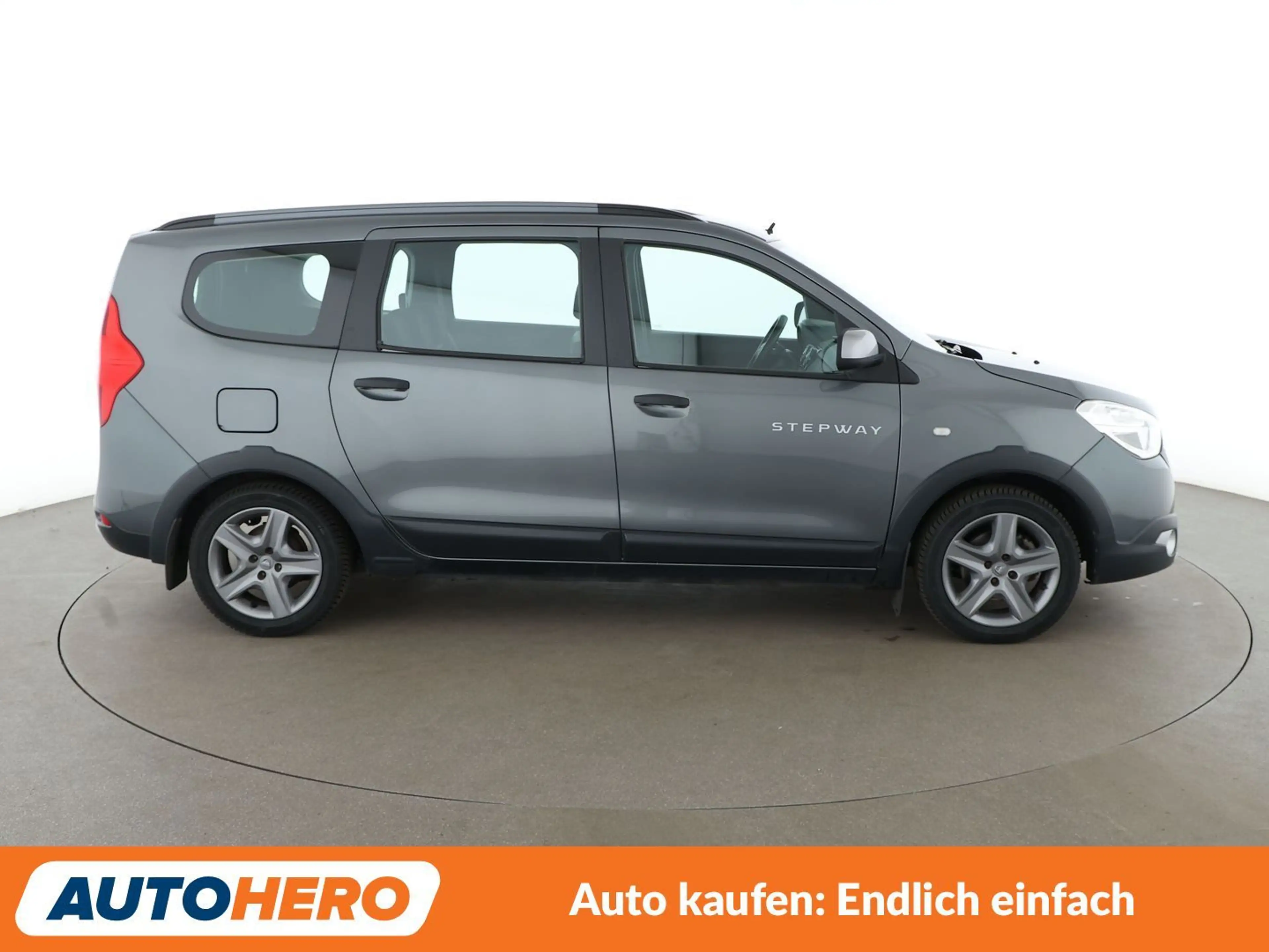 Dacia Lodgy 1.2 TCe Stepway *NAVI*PDC*SHZ*TEMPO* — photo 7