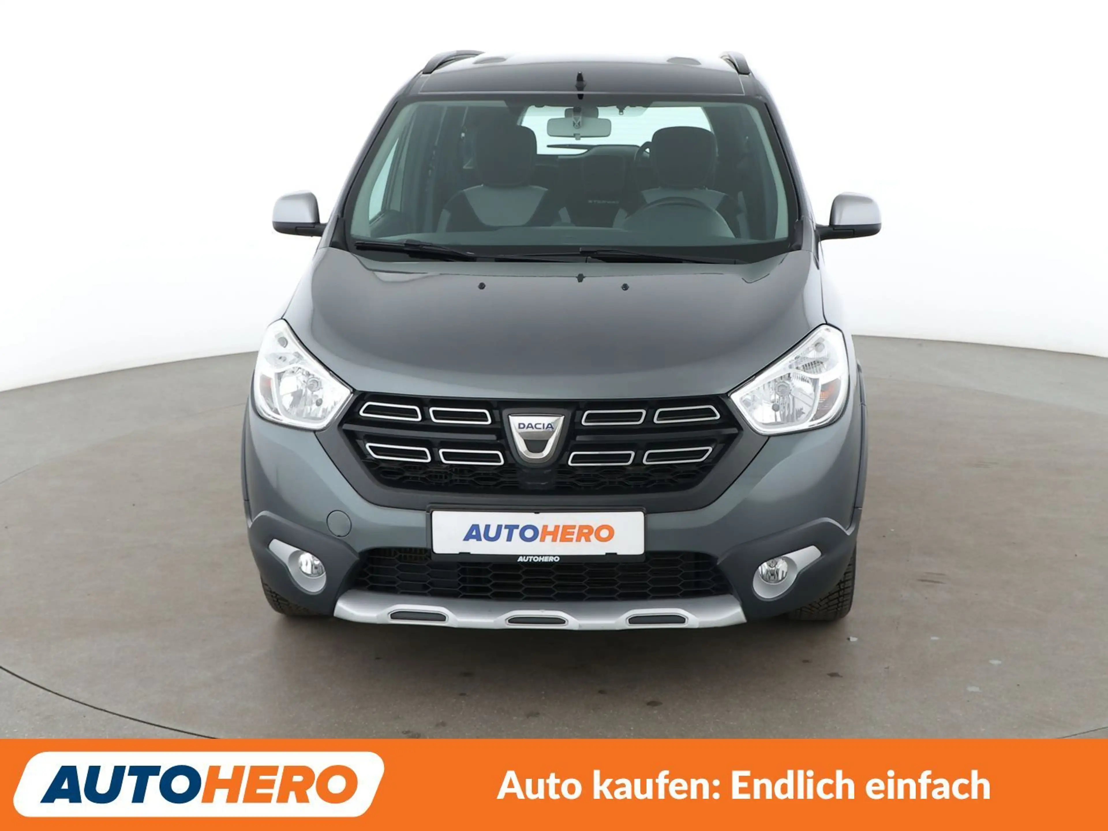 Dacia Lodgy 1.2 TCe Stepway *NAVI*PDC*SHZ*TEMPO* — photo 9