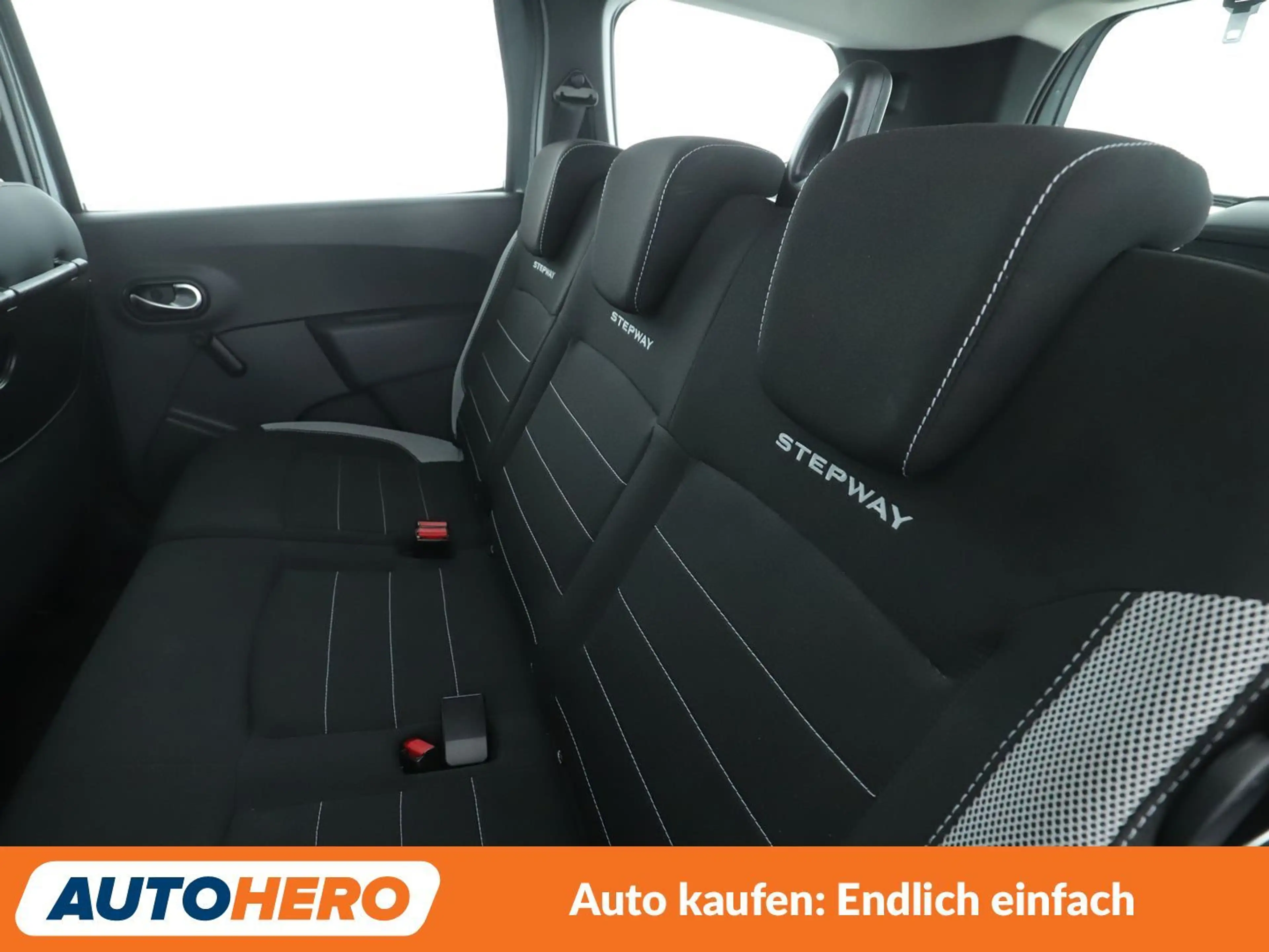 Dacia Lodgy 1.2 TCe Stepway *NAVI*PDC*SHZ*TEMPO* — photo 14