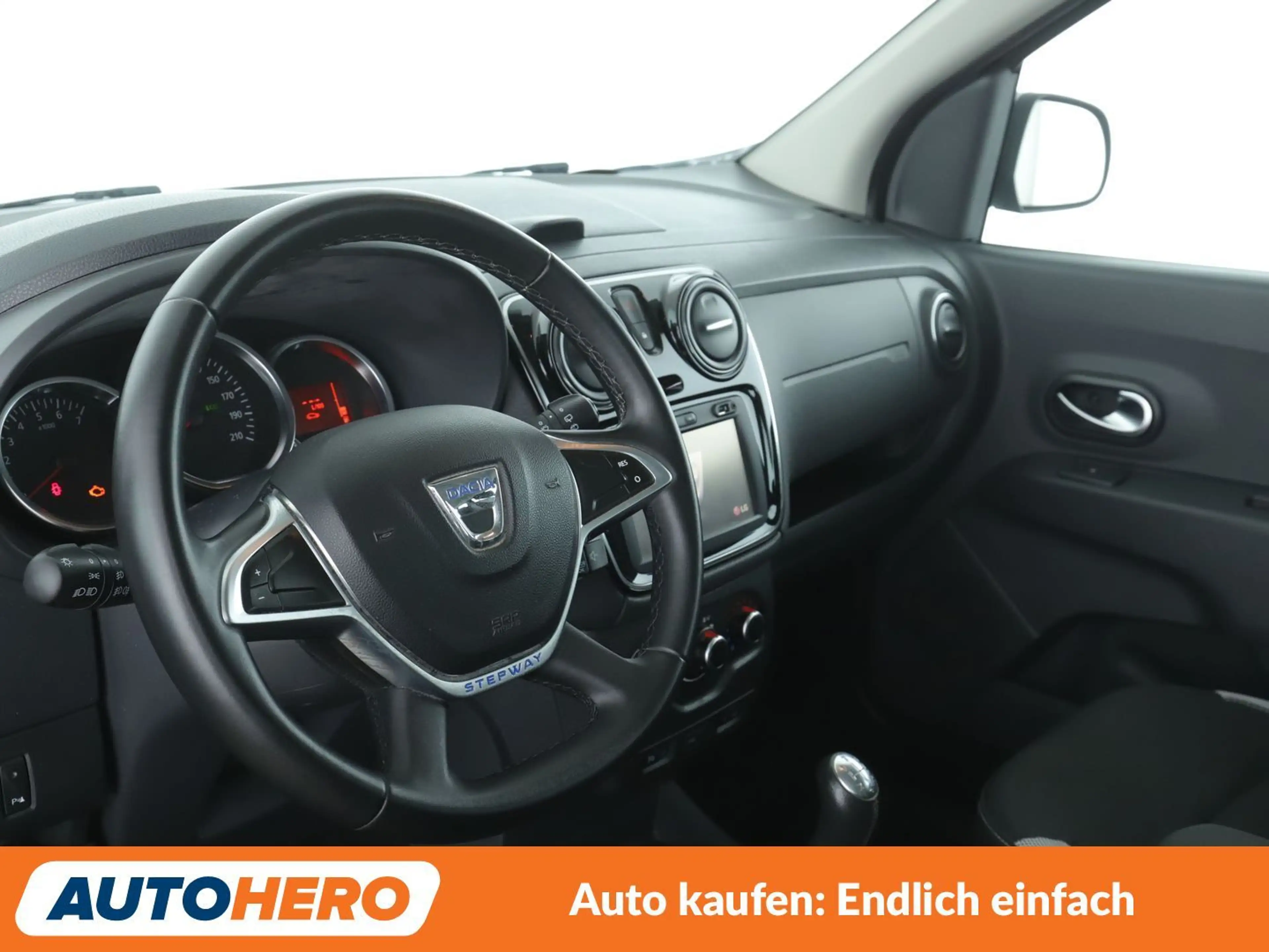 Dacia Lodgy 1.2 TCe Stepway *NAVI*PDC*SHZ*TEMPO* — photo 11