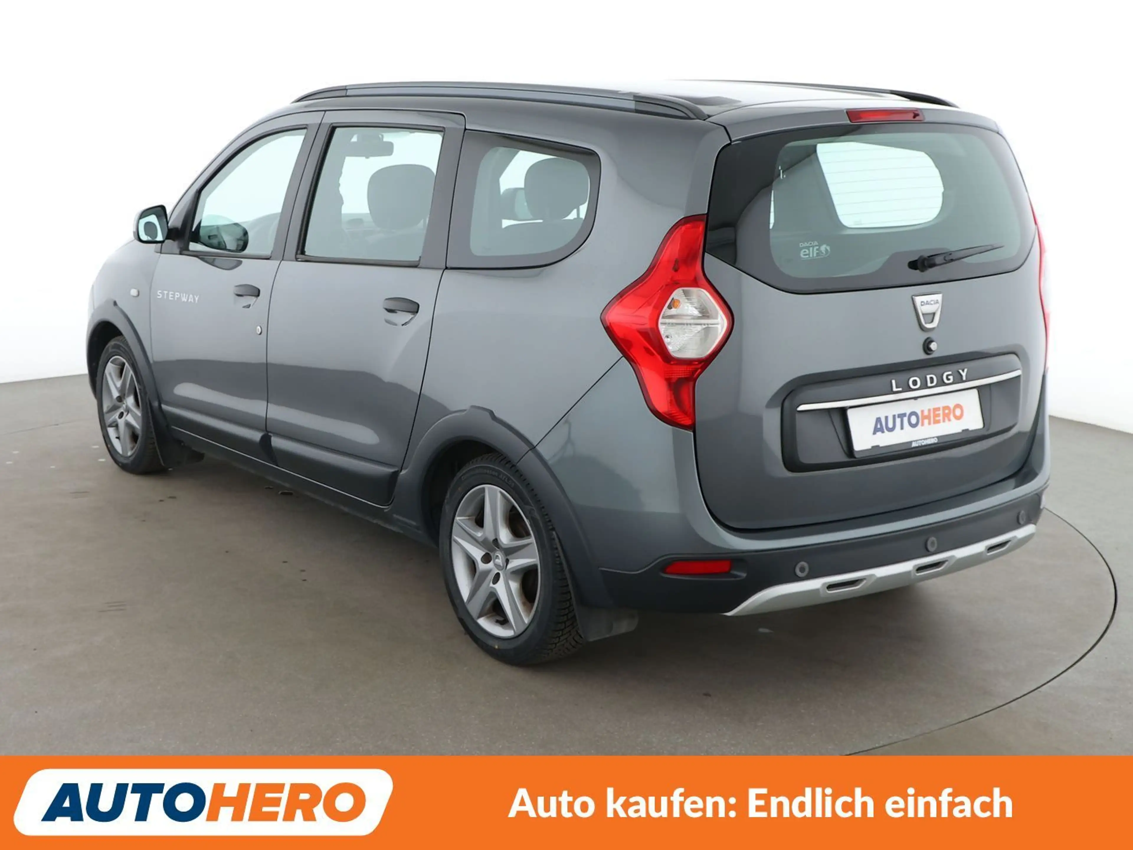 Dacia Lodgy 1.2 TCe Stepway *NAVI*PDC*SHZ*TEMPO* — photo 4