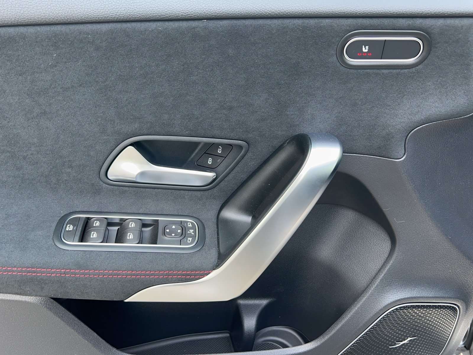Mercedes-Benz A 220