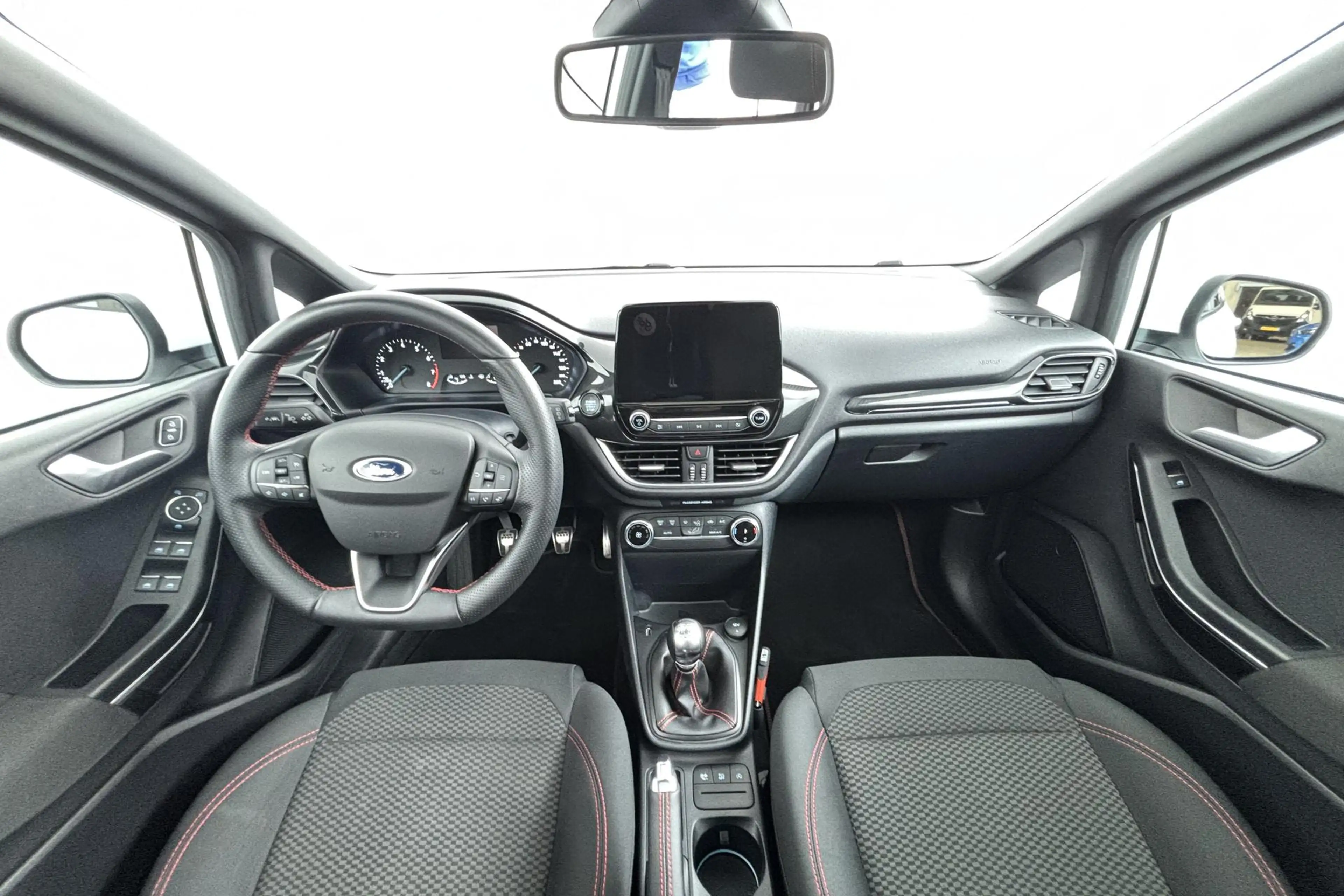 Ford Fiesta 1.0 EcoBoost ST-Line Compact, sportief en verrasse — photo 2