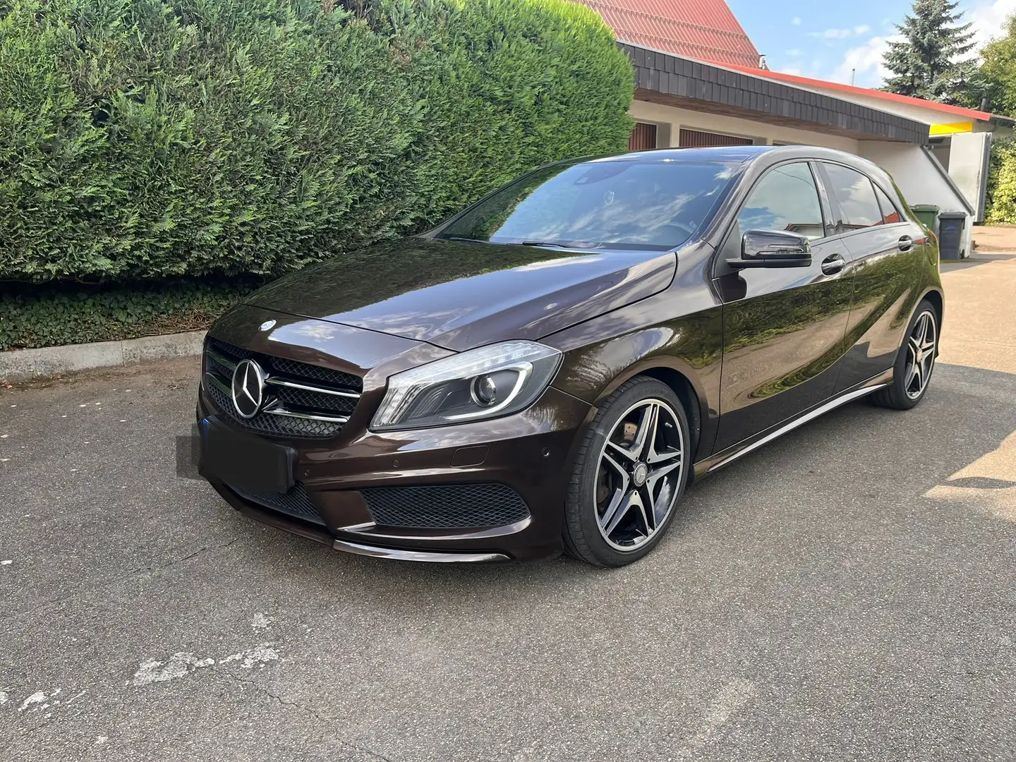 Mercedes-Benz A 220 A-Klasse Diesel CDI (BlueEFFICIENCY) 7G-DCT AMG Marrone - 1
