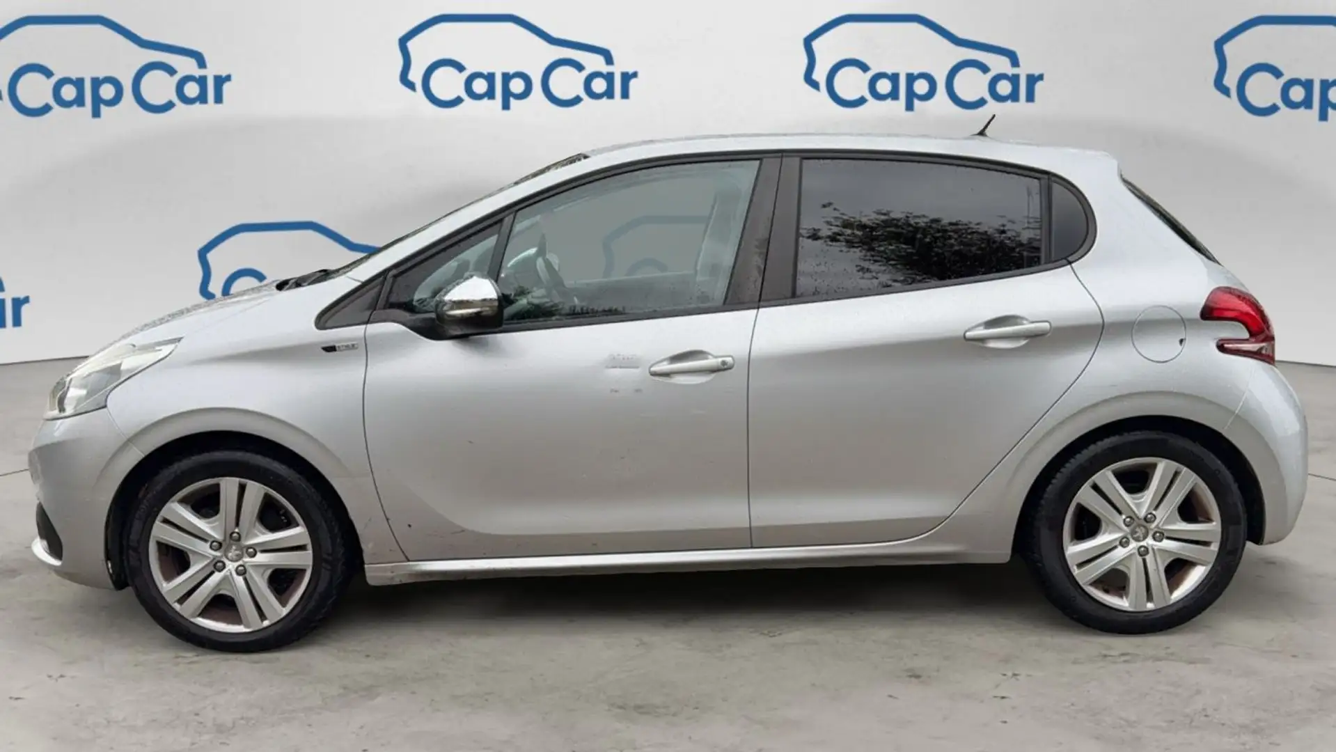 Peugeot 208 1.6 BlueHDi 100 Style - 2