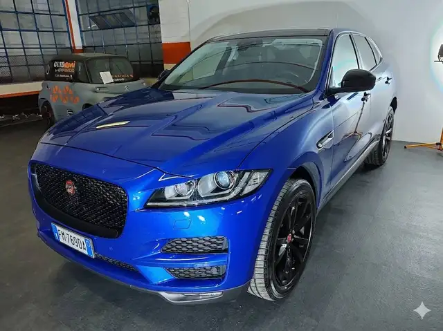 Jaguar F-Pace 2.0d Portfolio AWD 240cv Auto Navi + Camera