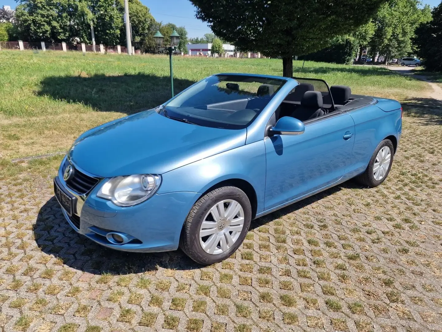 Volkswagen Eos 1,6 FSI Blau - 1