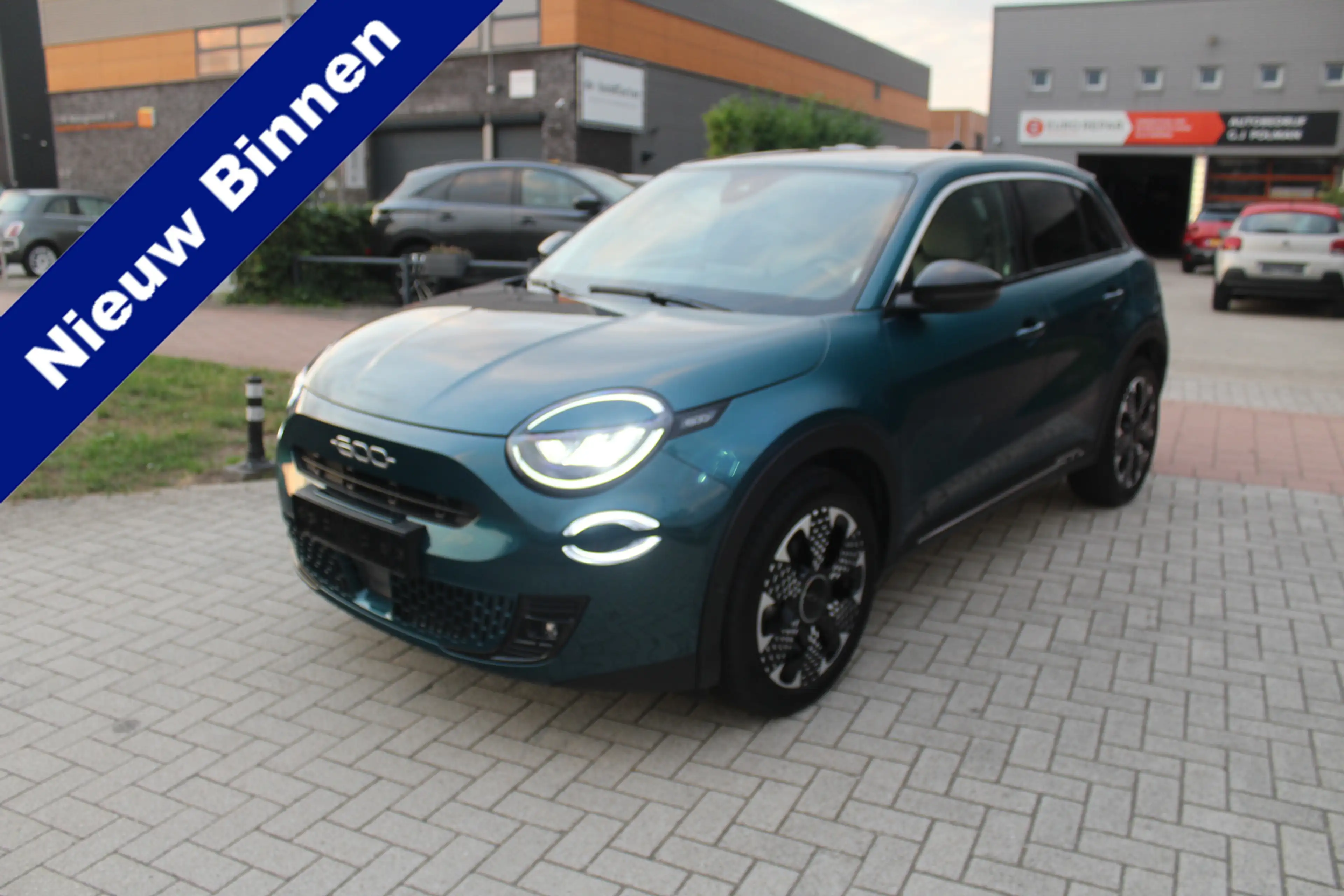 Fiat 600e La Prima 54 kWh Leder-Clima-Cruise-Navi-Camera.