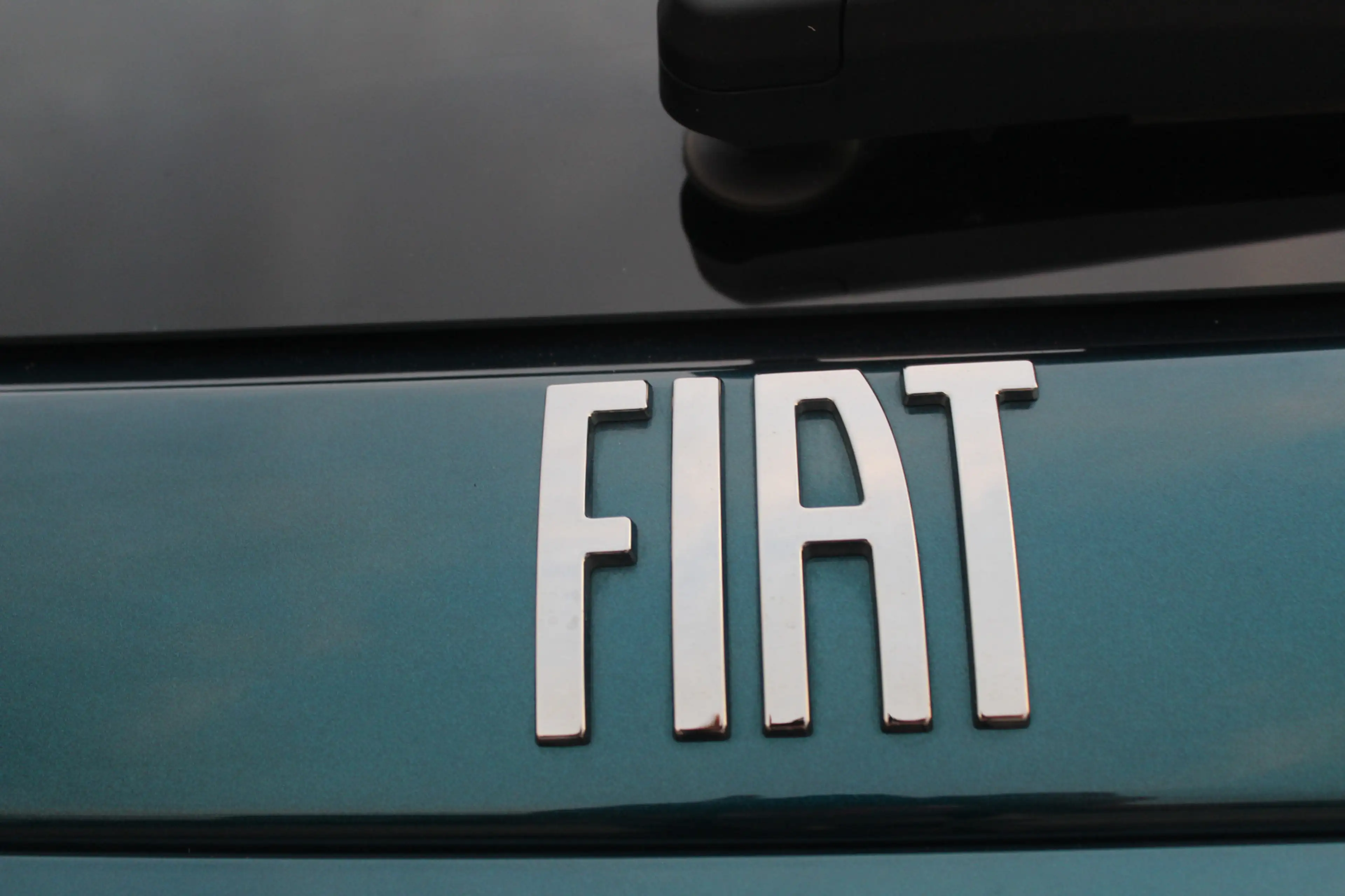 Fiat 600e La Prima 54 kWh Leder-Clima-Cruise-Navi-Camera. — photo 11