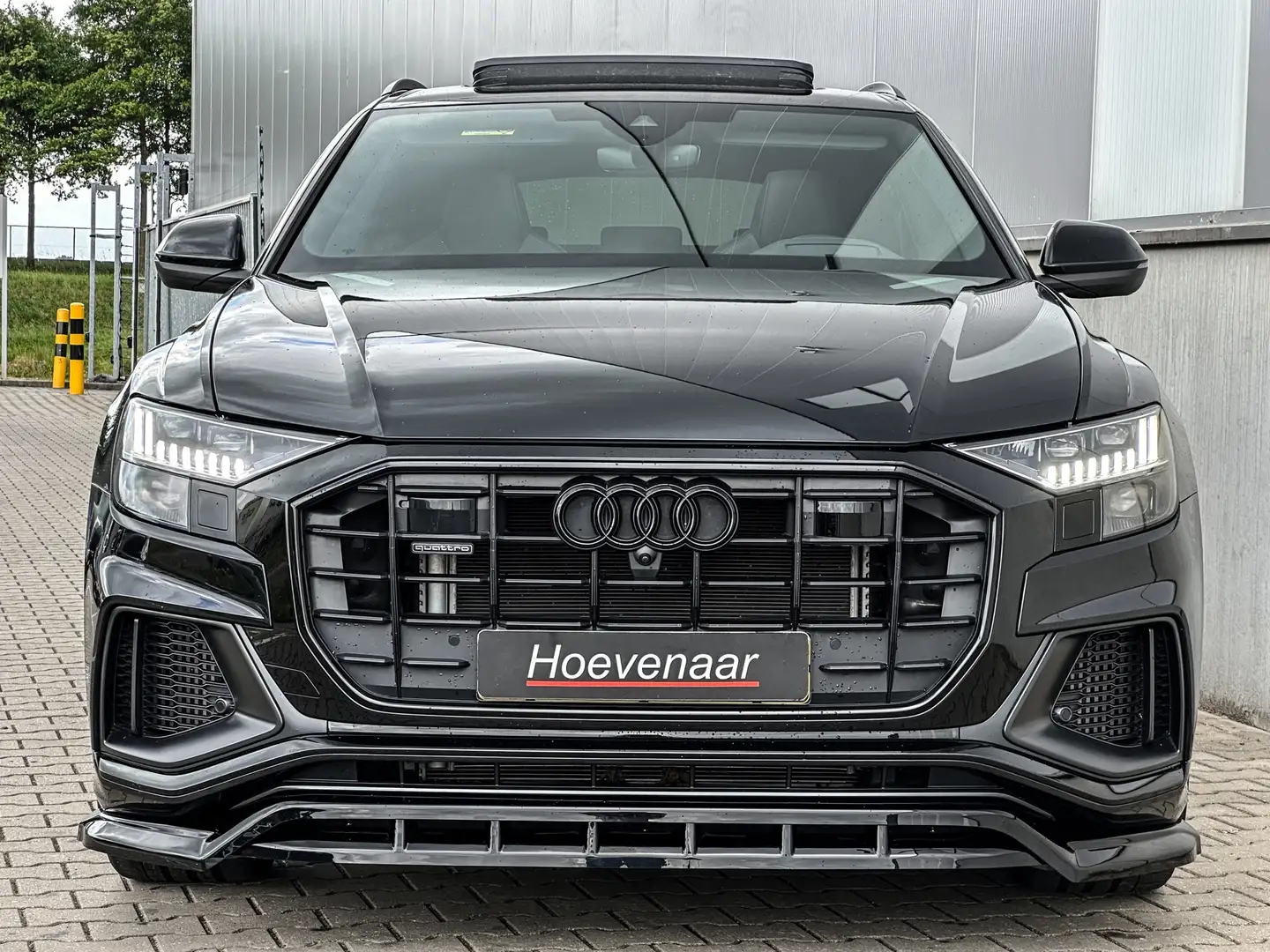 Audi Q8 55 TFSI E 381Pk 23Inch SQ8 dif Rs-int B&O Full Bla Zwart - 2