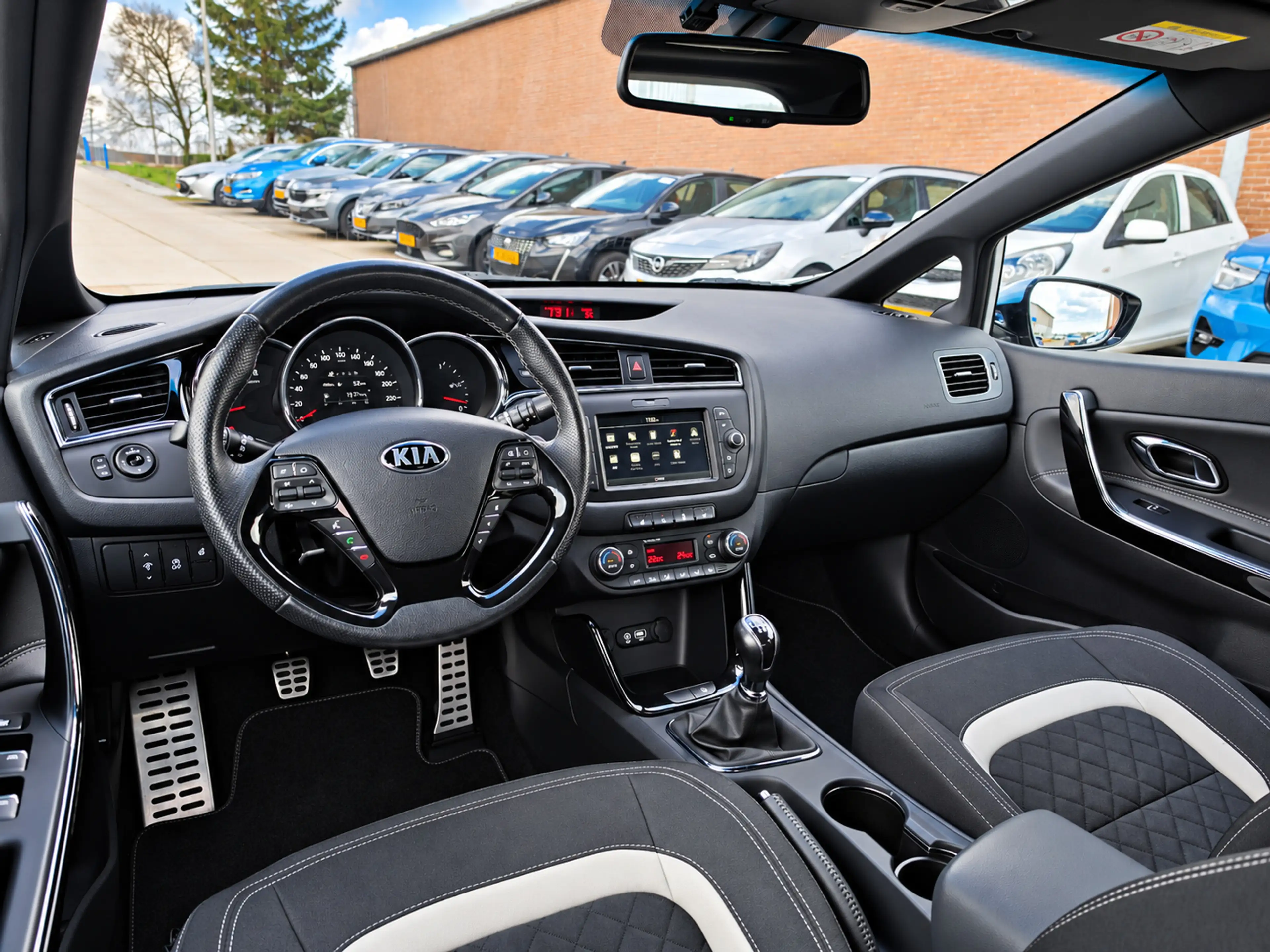 Kia Ceed SW / cee'd SW Sportswagon 1.0 T-GDi GT-Line | Panorama | Trekhaa — photo 2