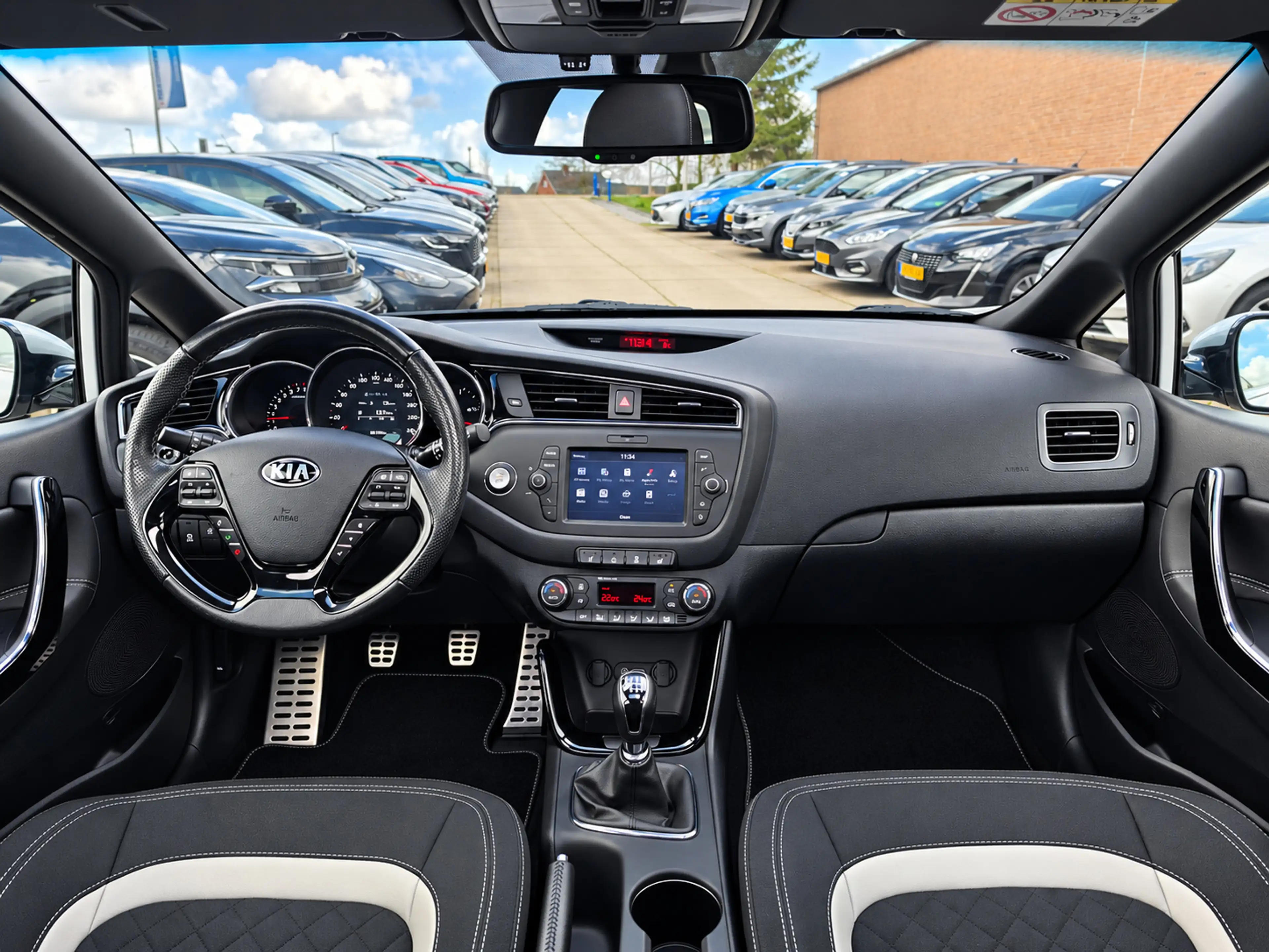 Kia Ceed SW / cee'd SW Sportswagon 1.0 T-GDi GT-Line | Panorama | Trekhaa — photo 15