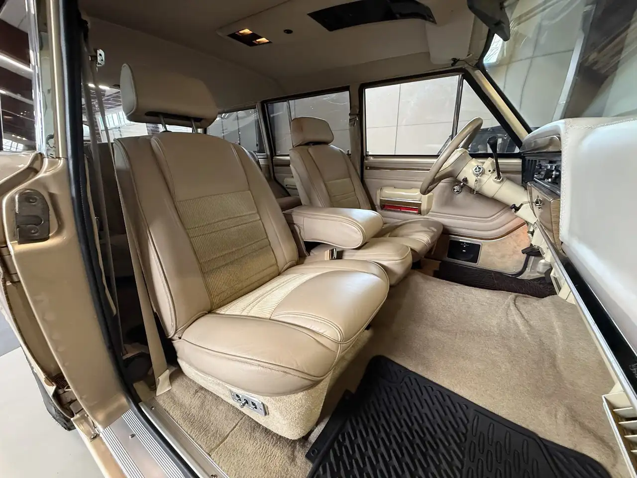 Jeep Grand Cherokee 5.7 V8 MDS Summit, foto 12