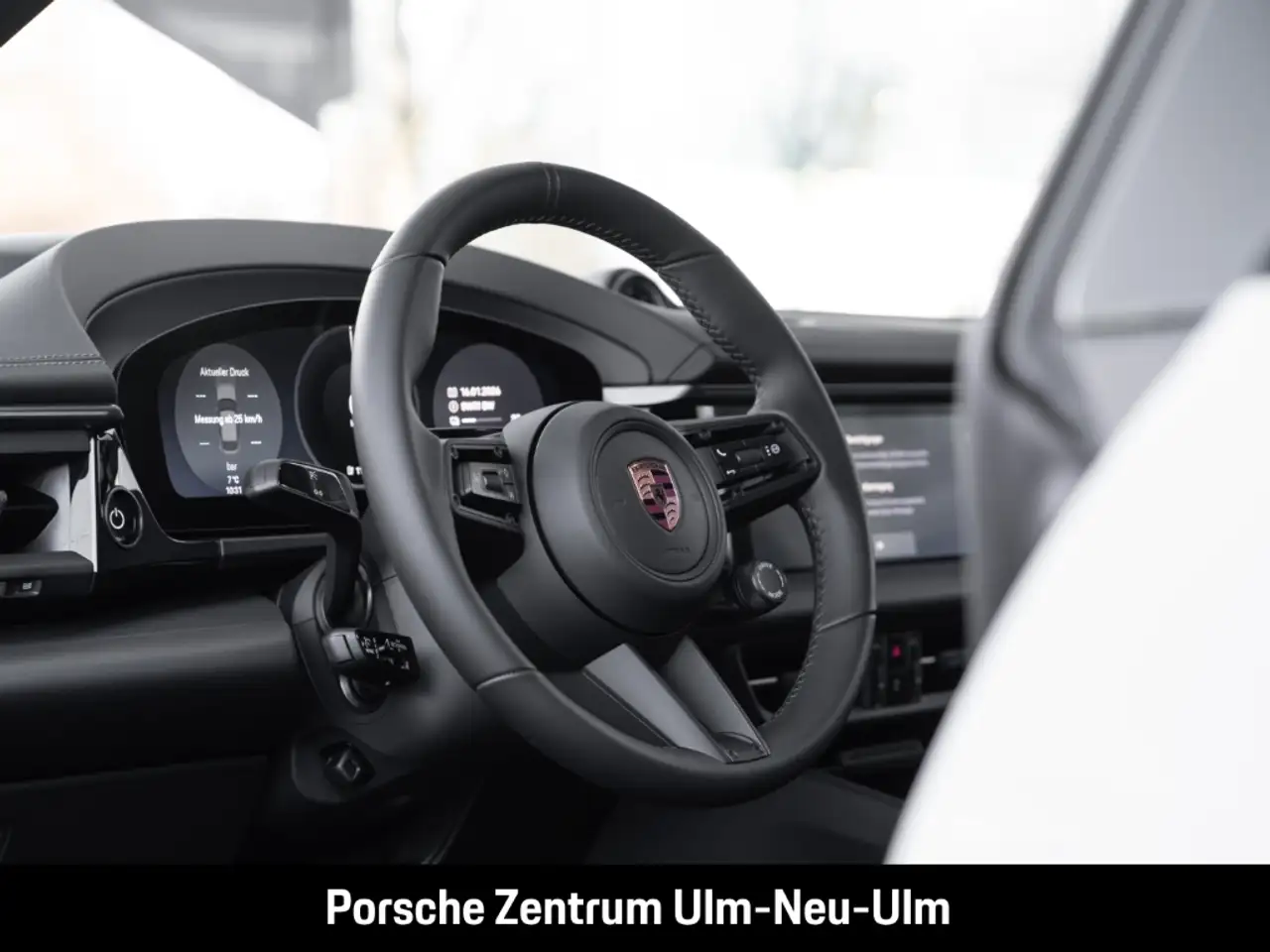 Porsche Macan 4 Head-Up Surround-View BOSE Luftfederung 6