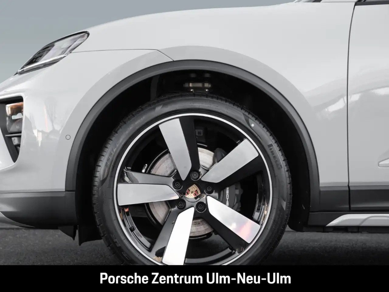 Porsche Macan 4 Head-Up Surround-View BOSE Luftfederung 10