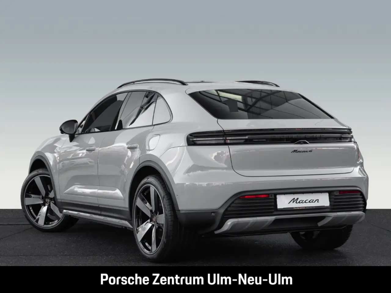 Porsche Macan 4 Head-Up Surround-View BOSE Luftfederung 3