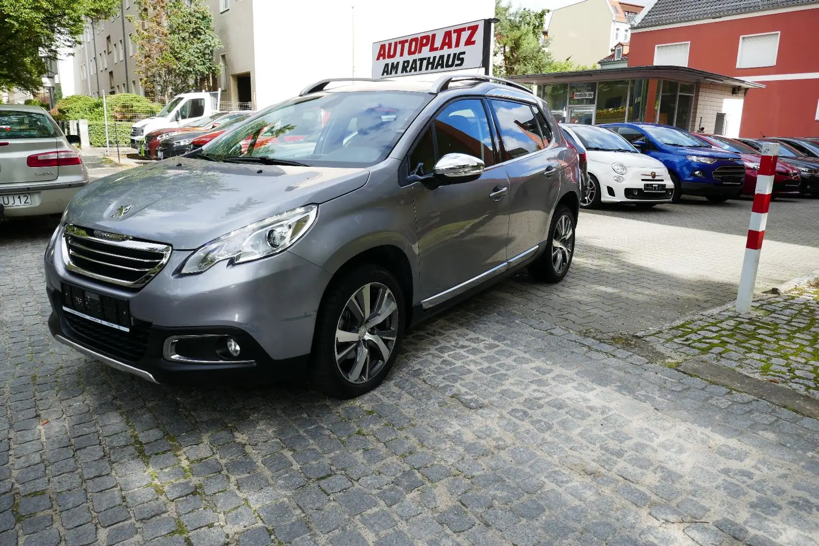 Peugeot 2008 Allure Gris - 1