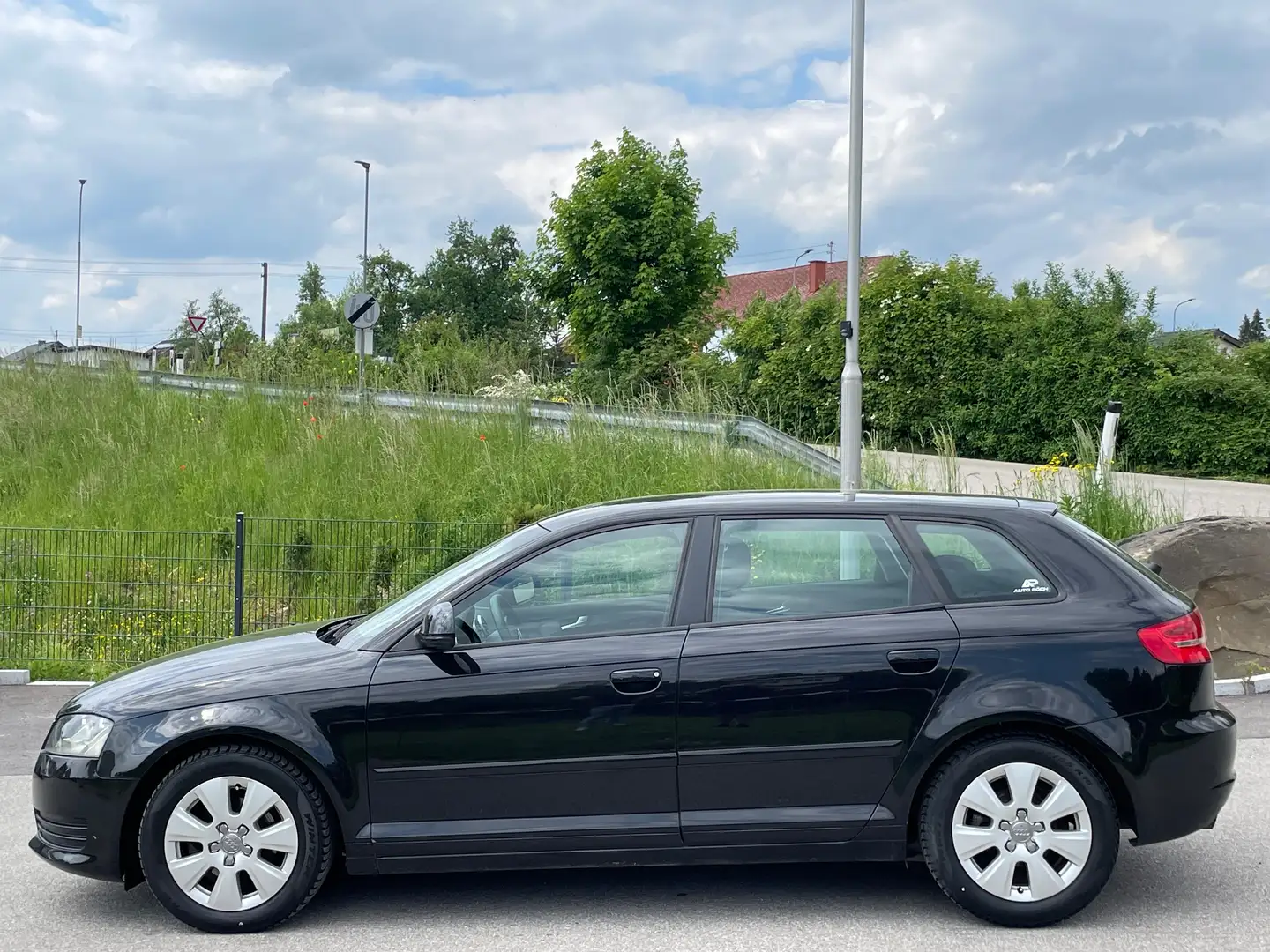 Audi A3 1.9 TDI*Sportback*Tempomat*Klima*Kredit*Gepflegt Schwarz - 2