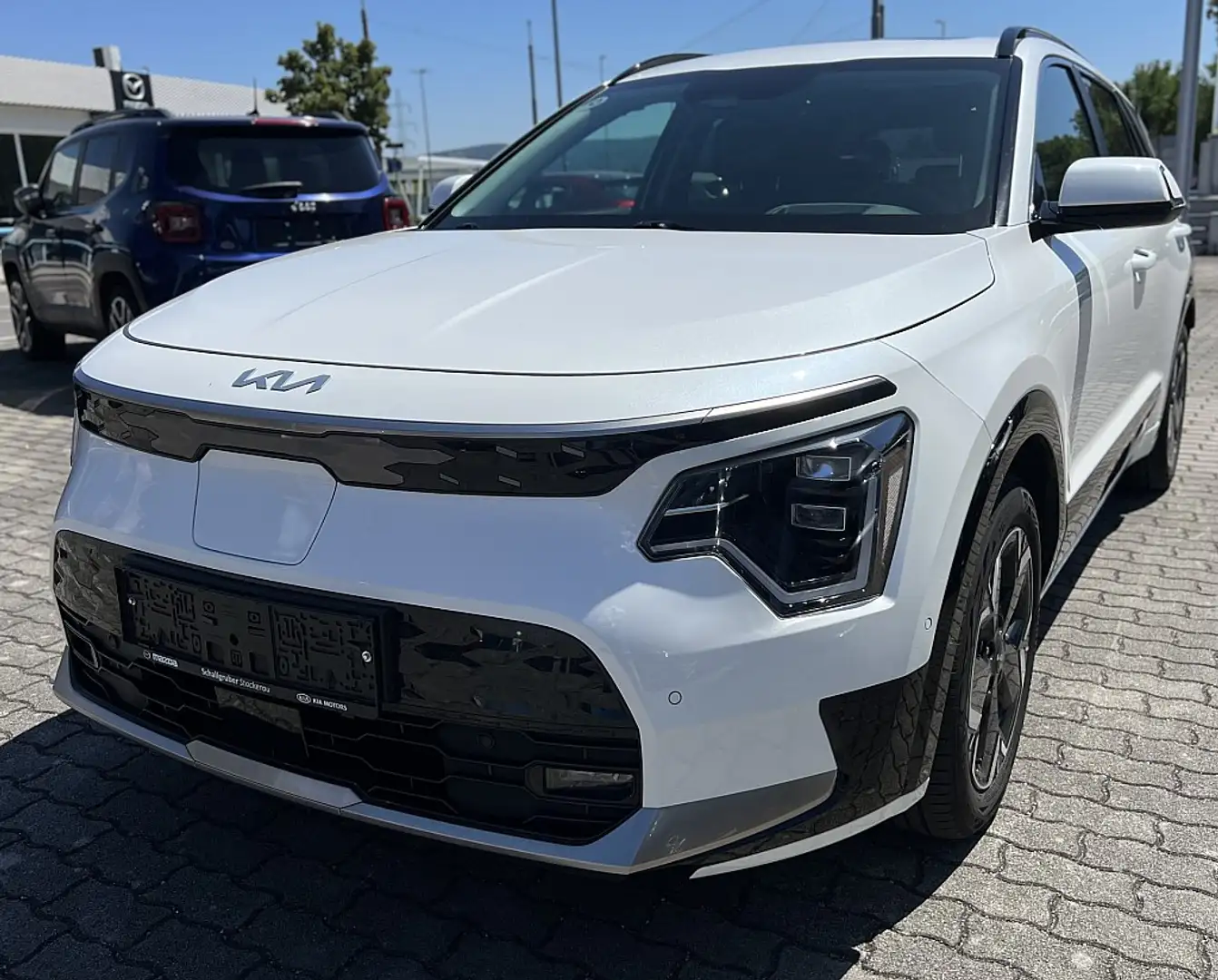 Kia e-Niro Niro EV Long Range 64kWh Gold Aut. Biały - 1