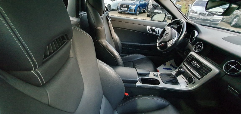 Mercedes-Benz SLK 250 SLK Roadster Standheizung Pano Navi SH ! — photo 11