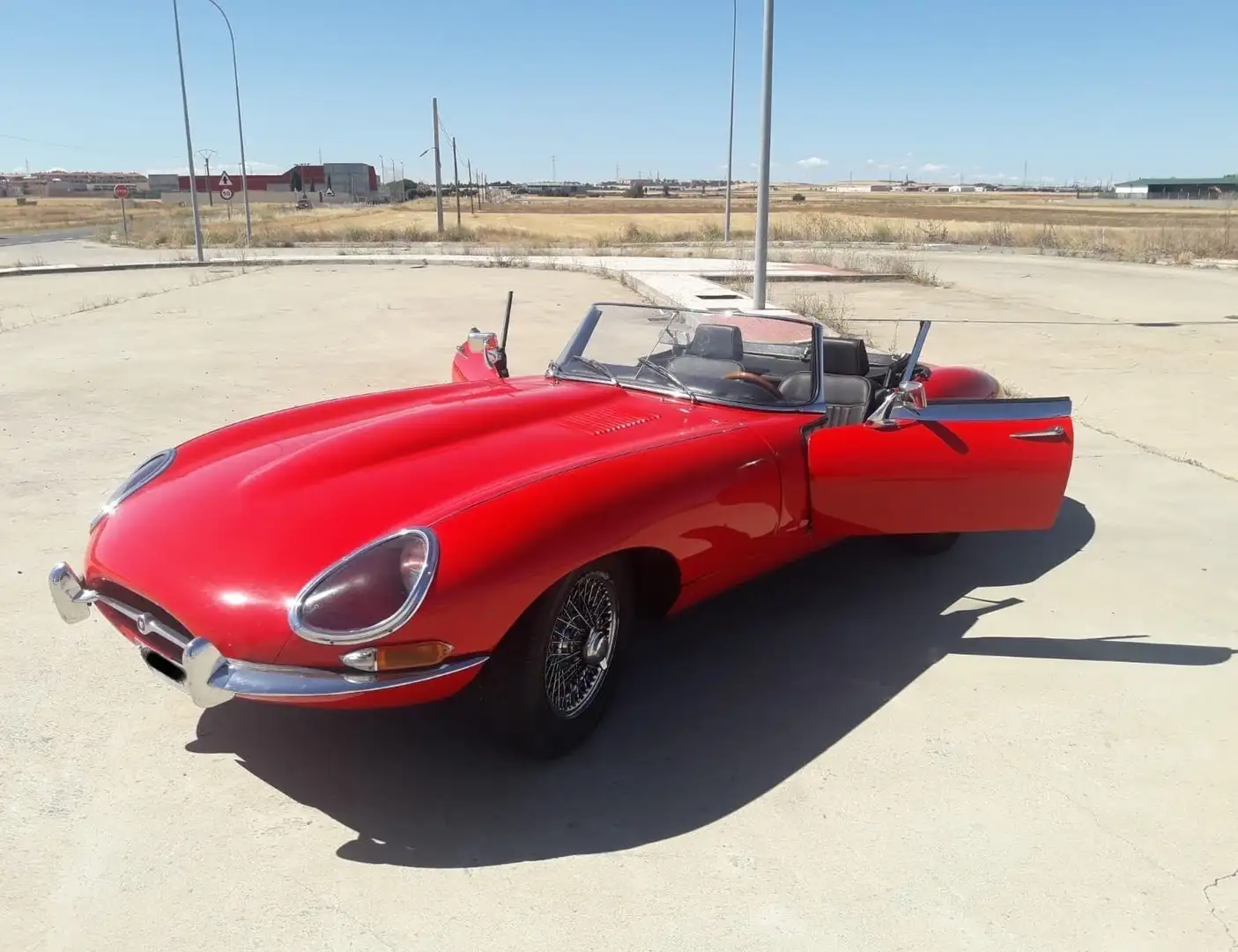 Jaguar E-Type 4.2 Serie 1 Roadster - 1