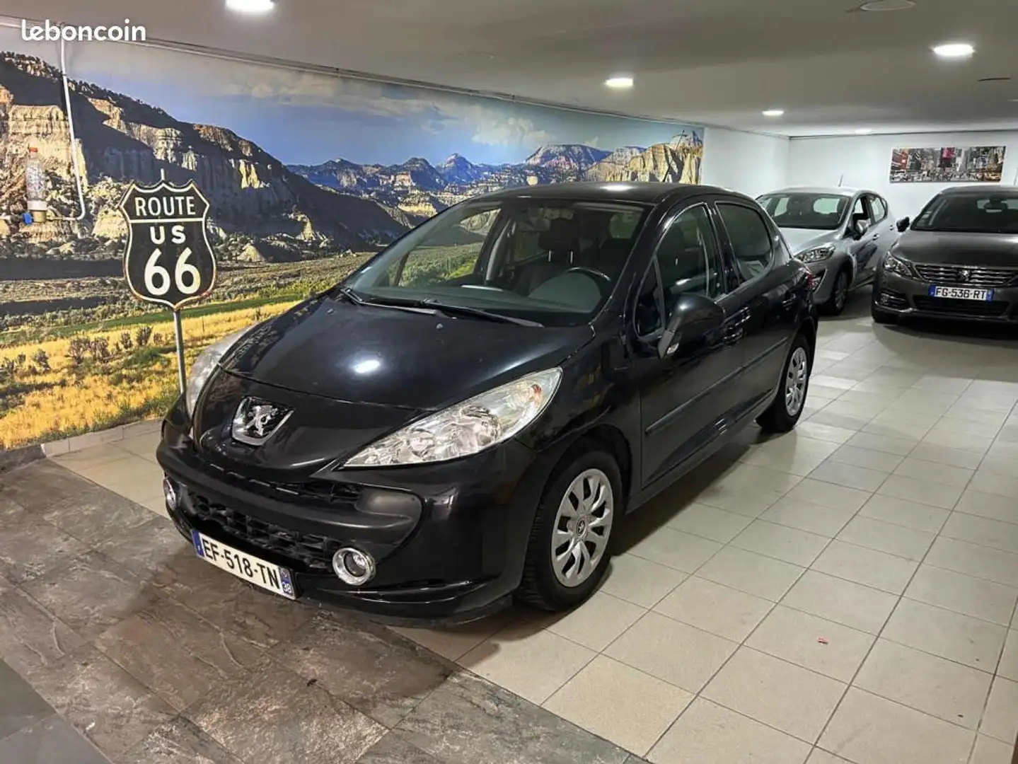 Peugeot 207 1.4 VTI 95 PREMIUM Noir - 1